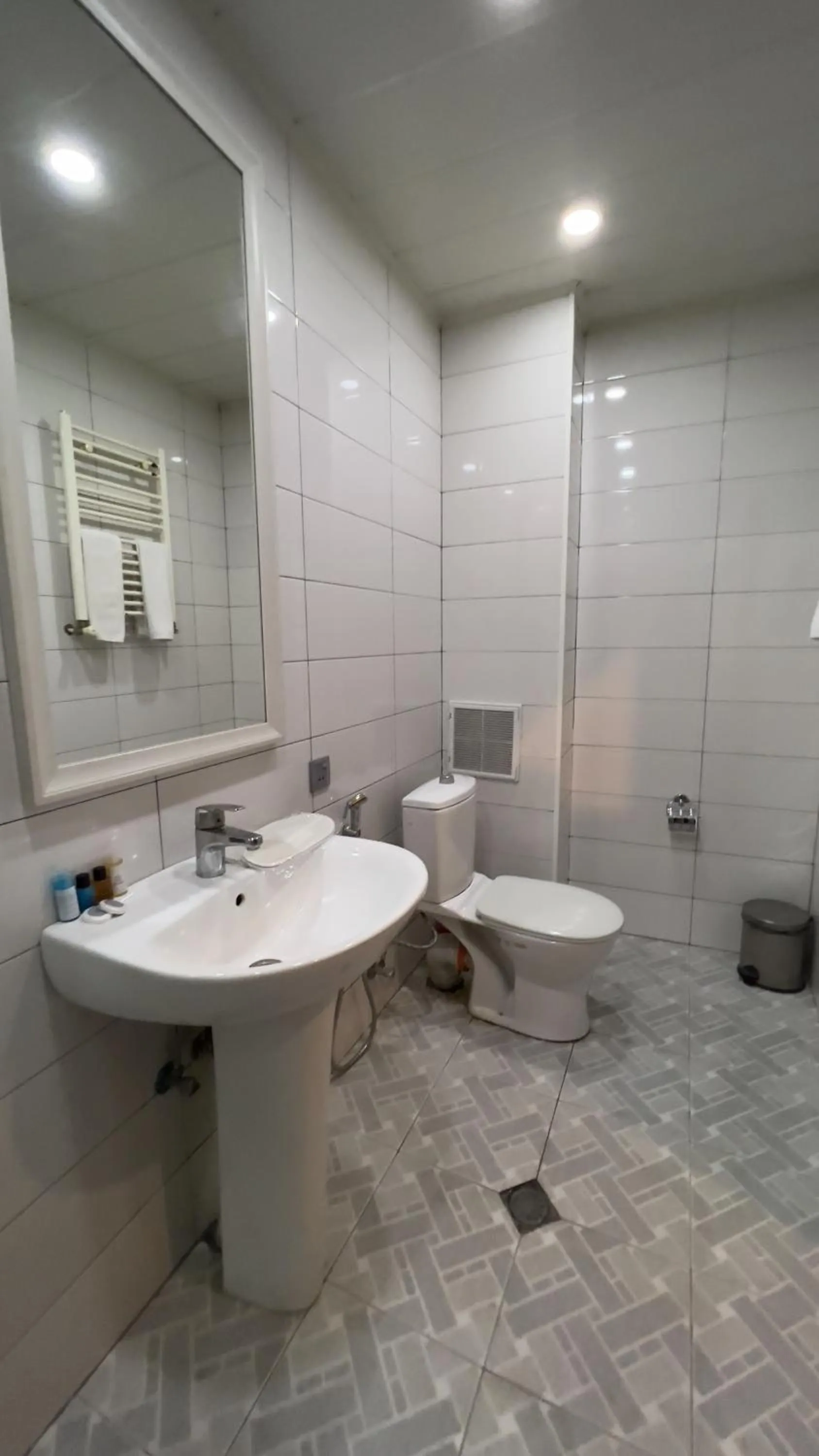 Shower in Qala Hotel