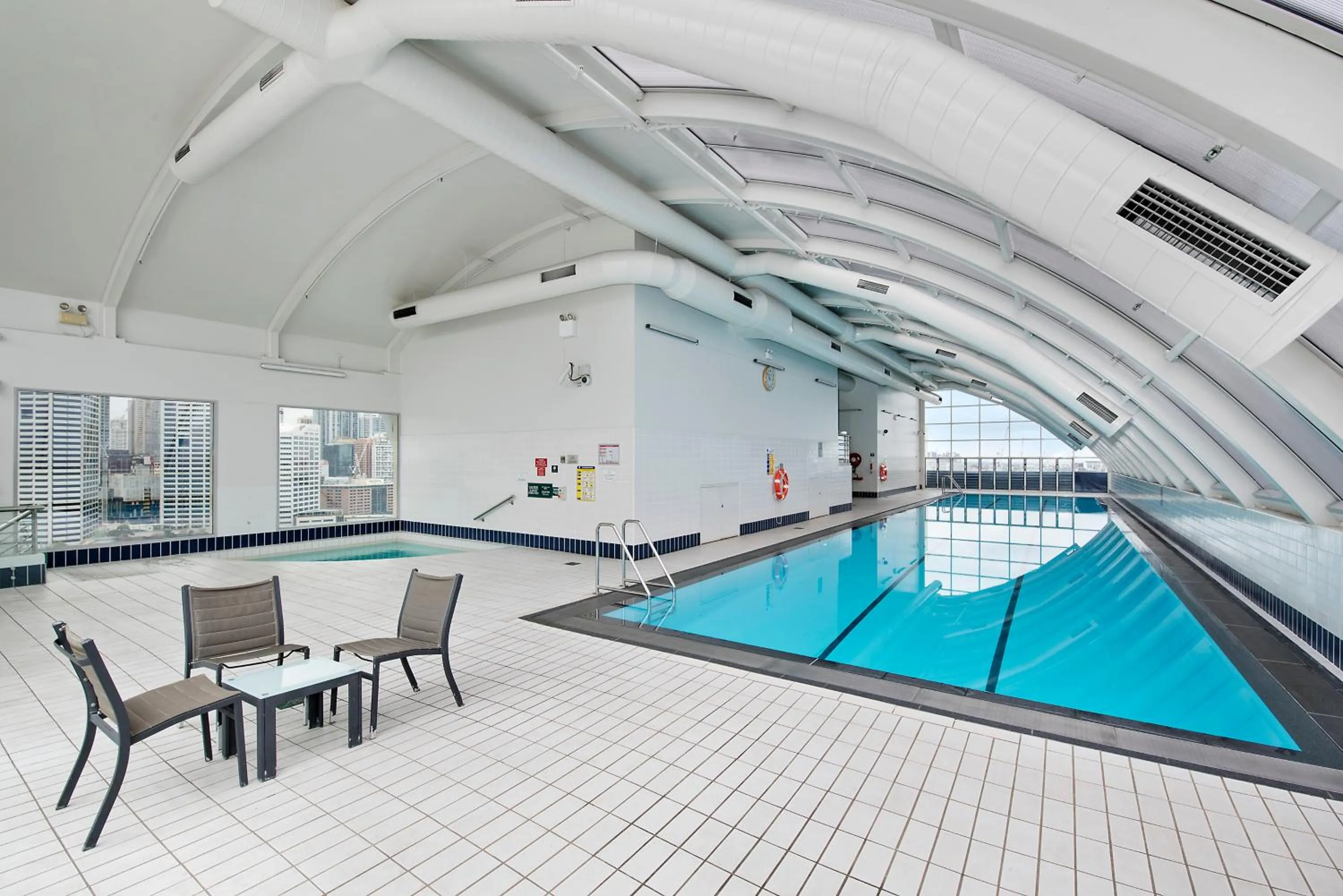 Swimming pool in Darling Harbour Getaway