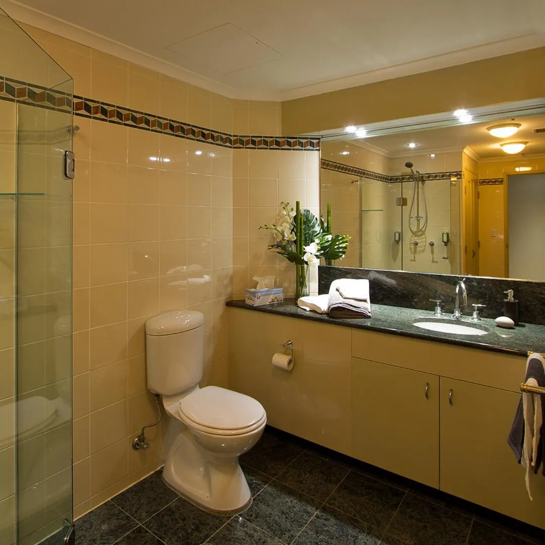 Bathroom in Darling Harbour Getaway