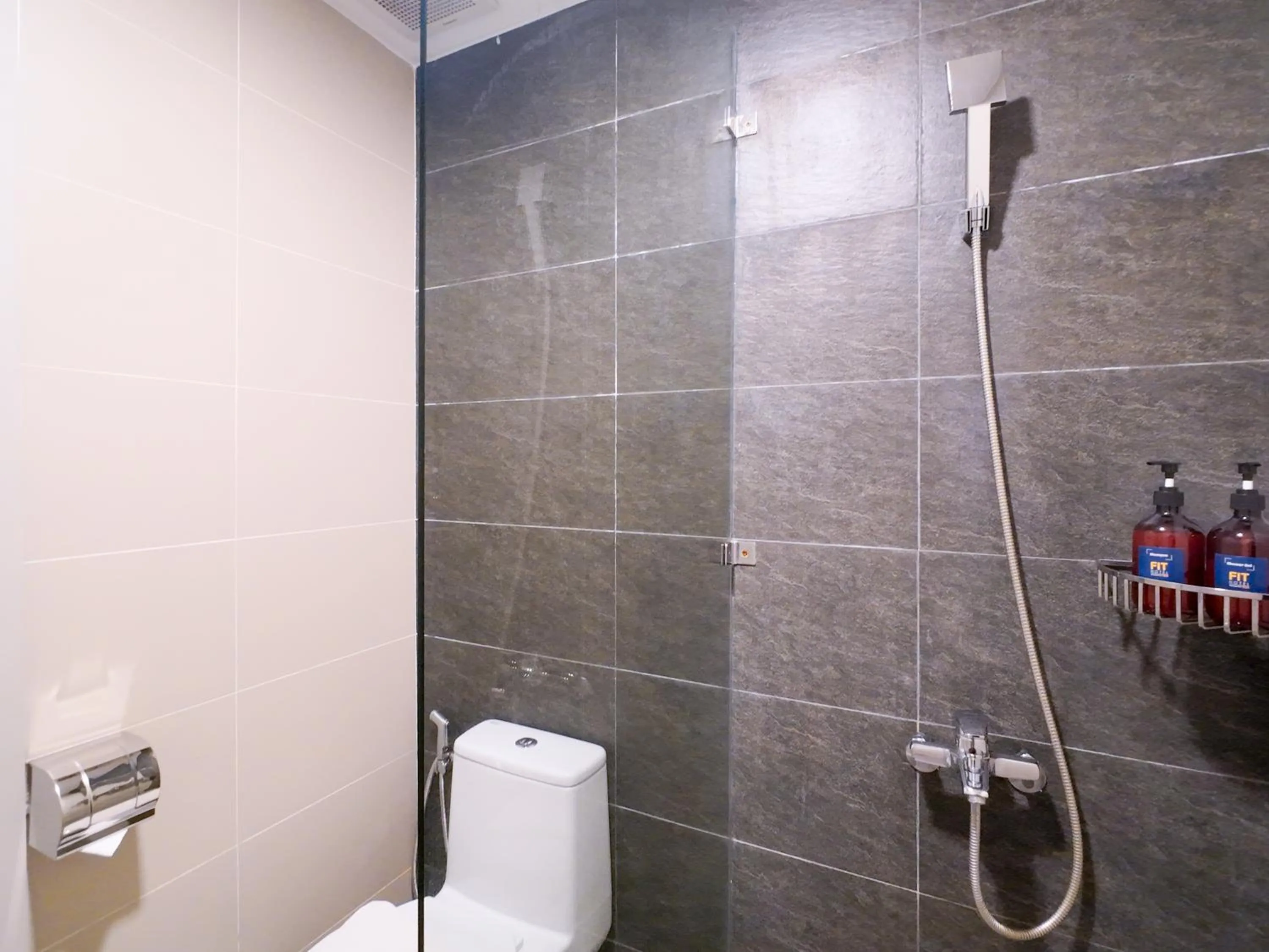 Shower in FIT Hotel Can Tho
