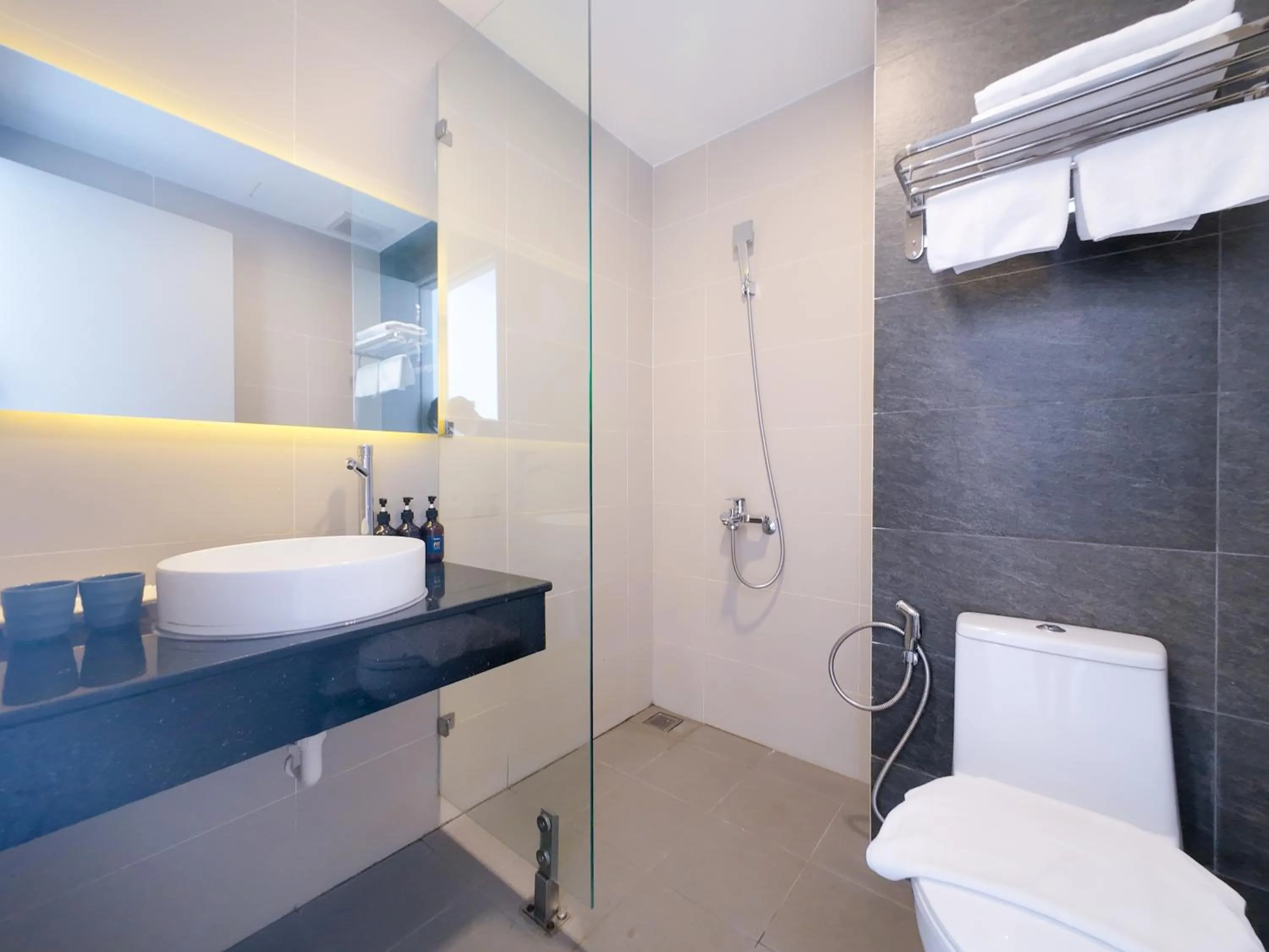 Shower in FIT Hotel Can Tho