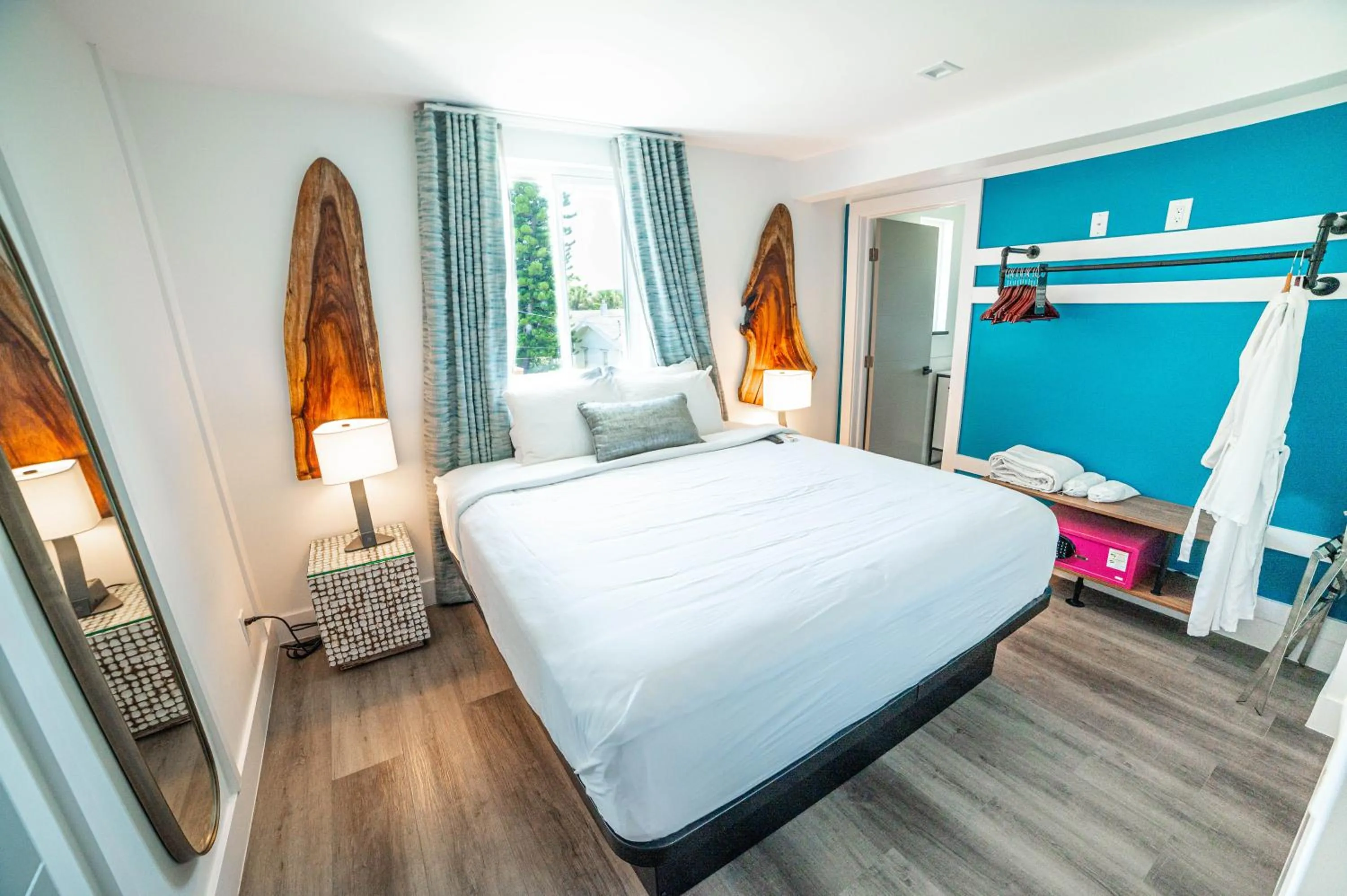 Bedroom, Bed in The Saint Hotel