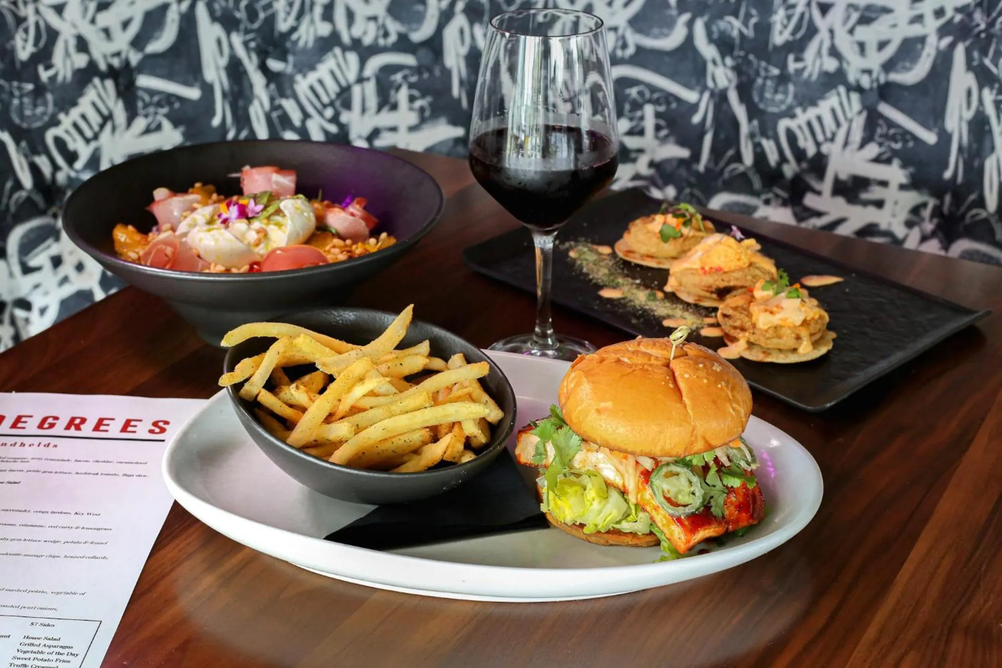 Restaurant/places to eat in The Saint Hotel