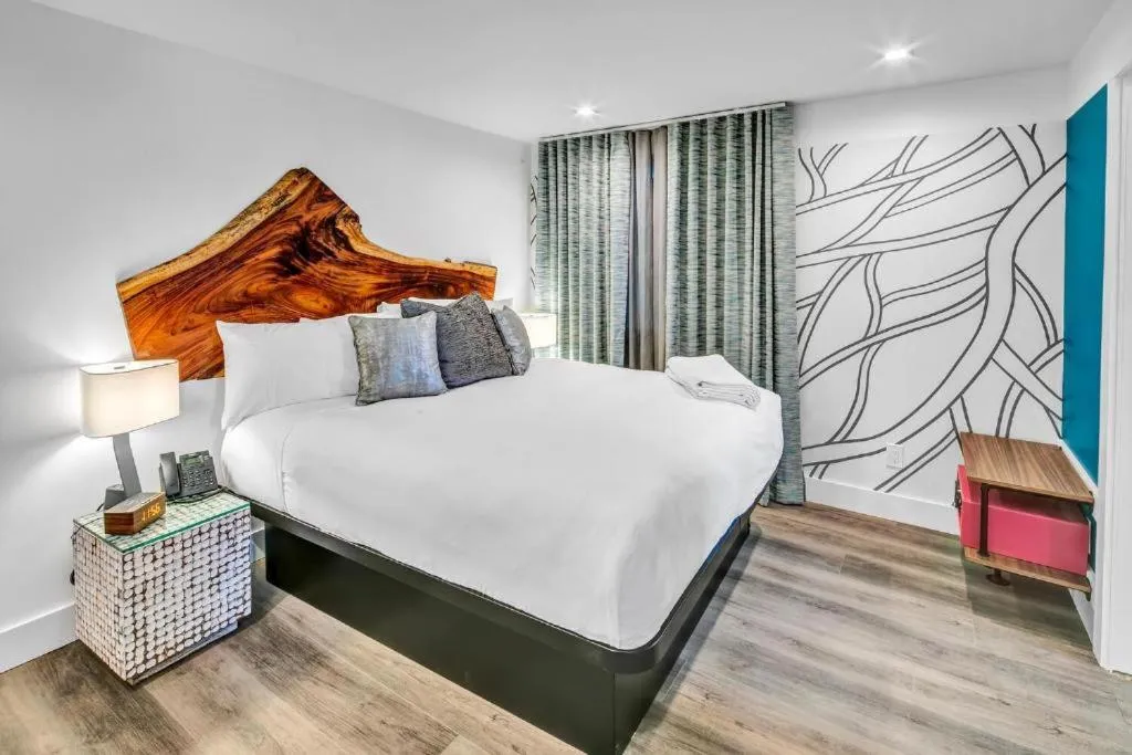 Bedroom, Bed in The Saint Hotel