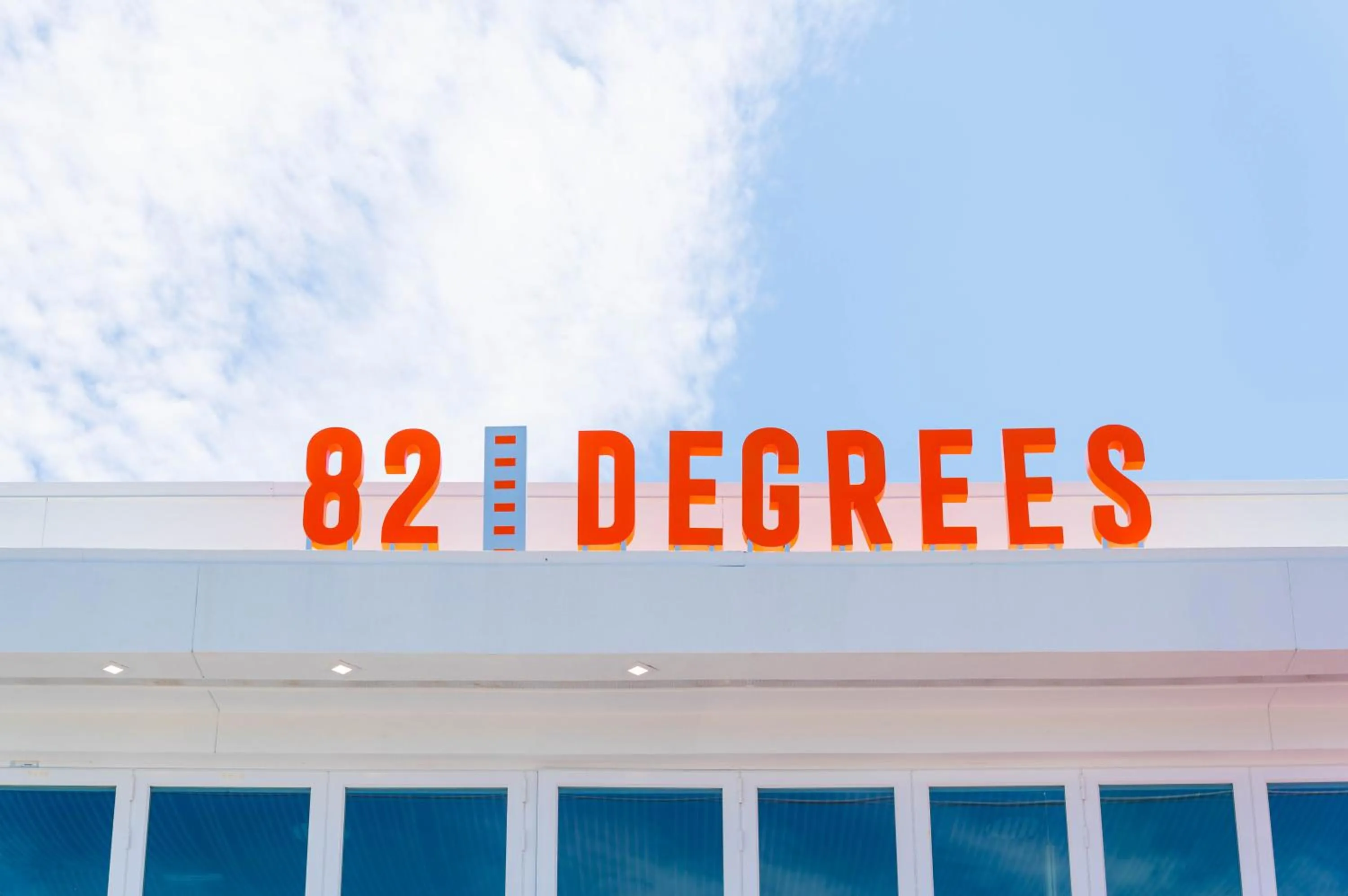 Restaurant/places to eat in The Saint Hotel