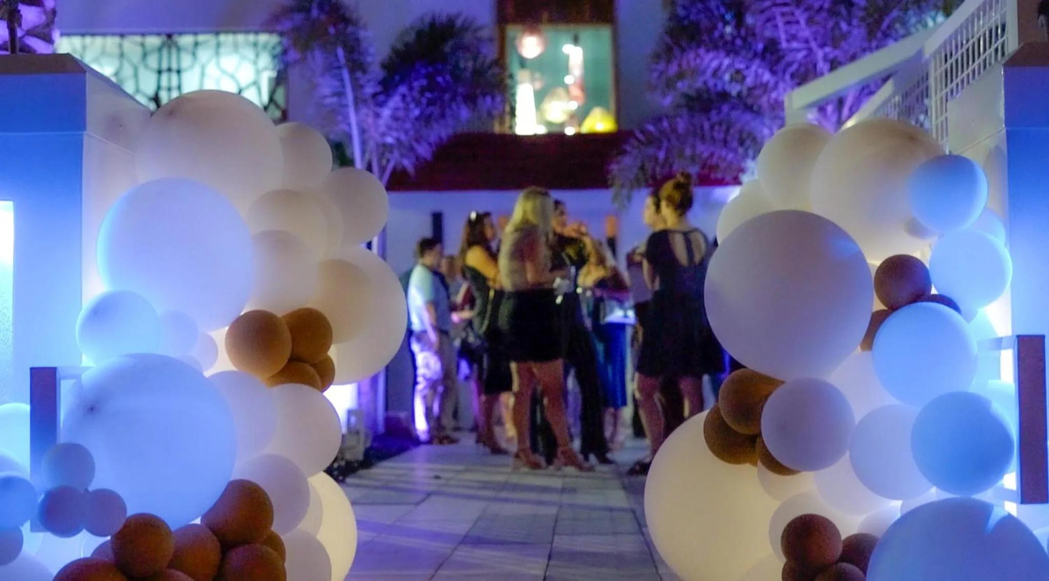 Evening entertainment in The Saint Hotel