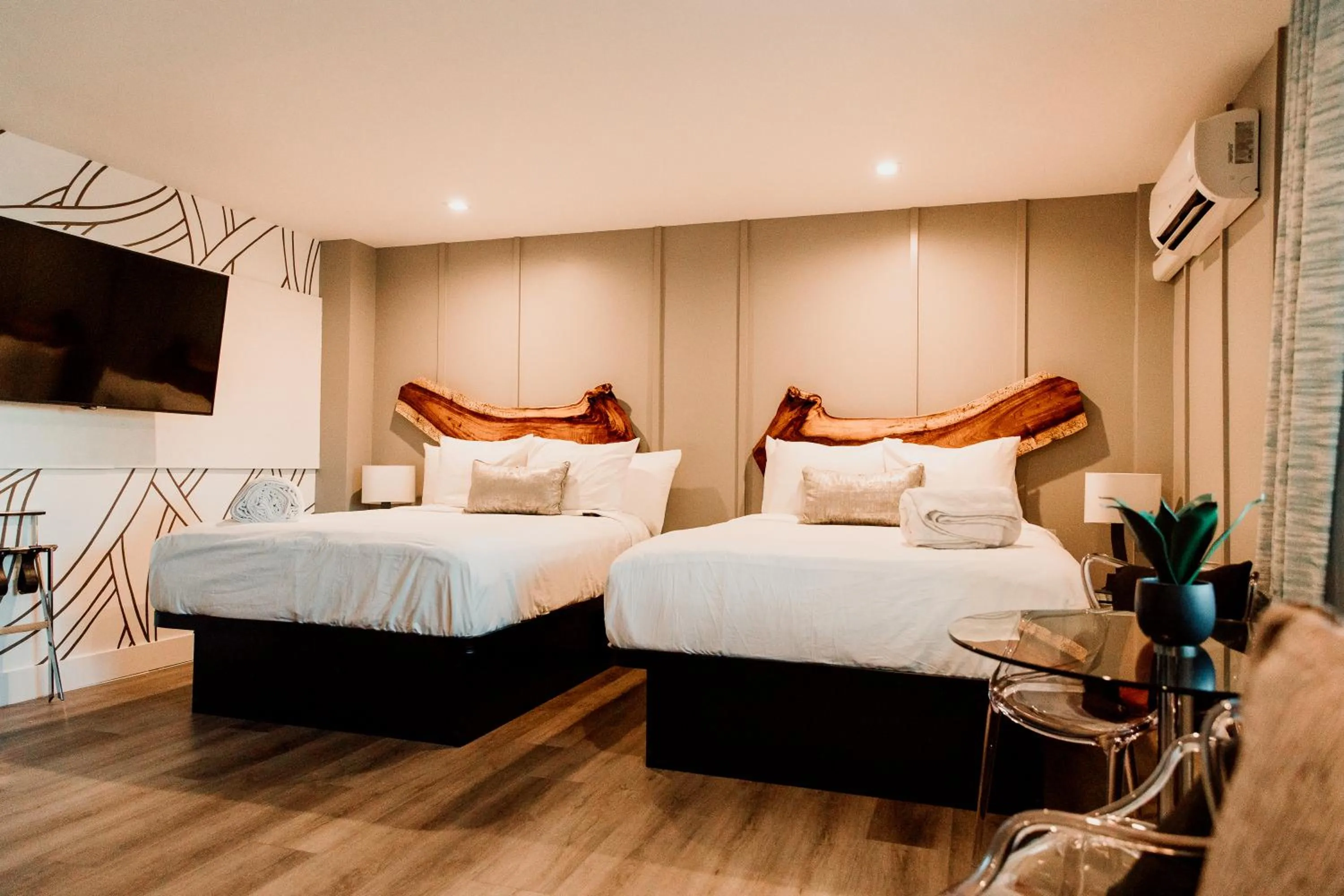 Bed in The Saint Hotel