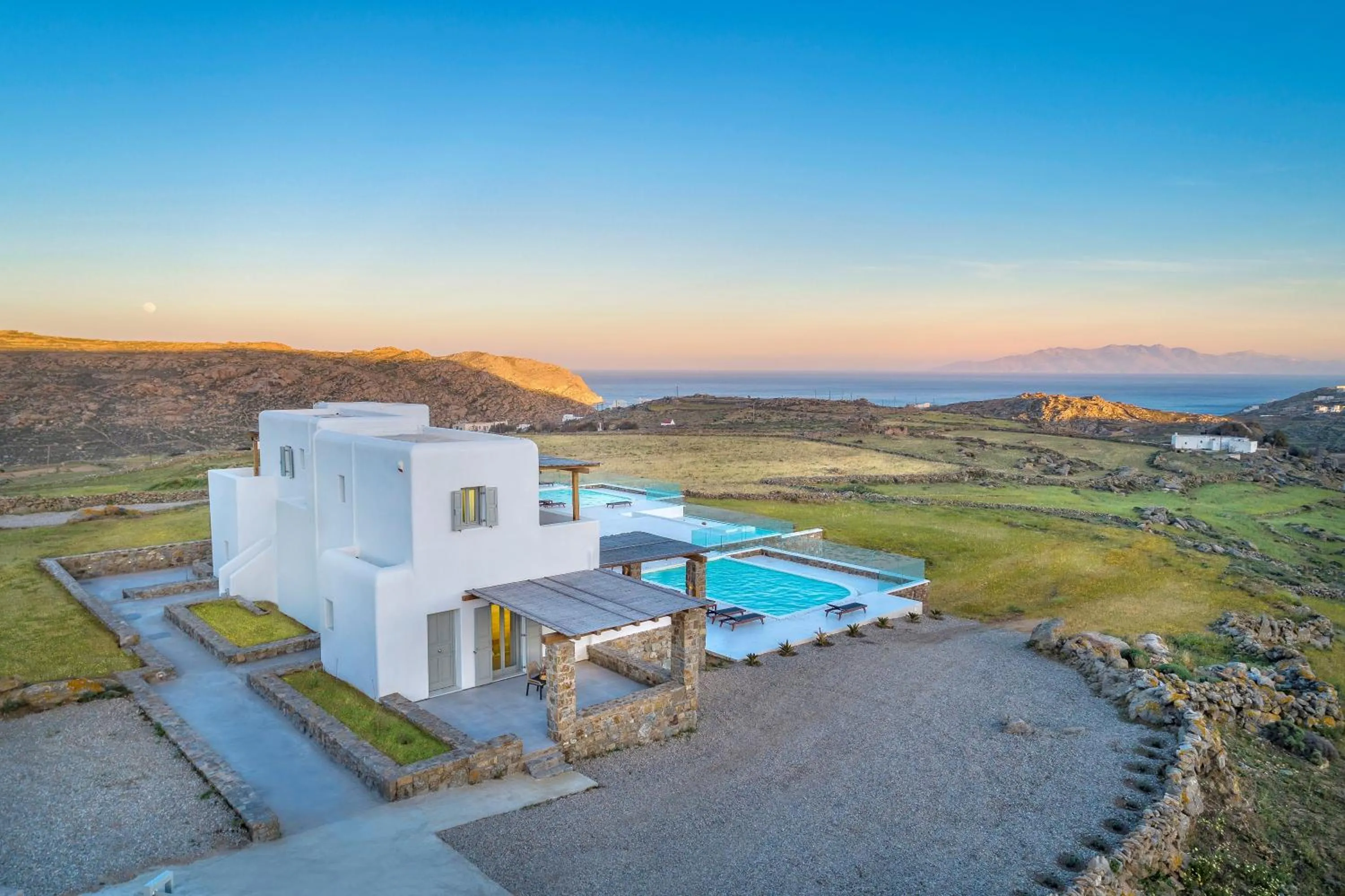 Property building in Legendary Suites