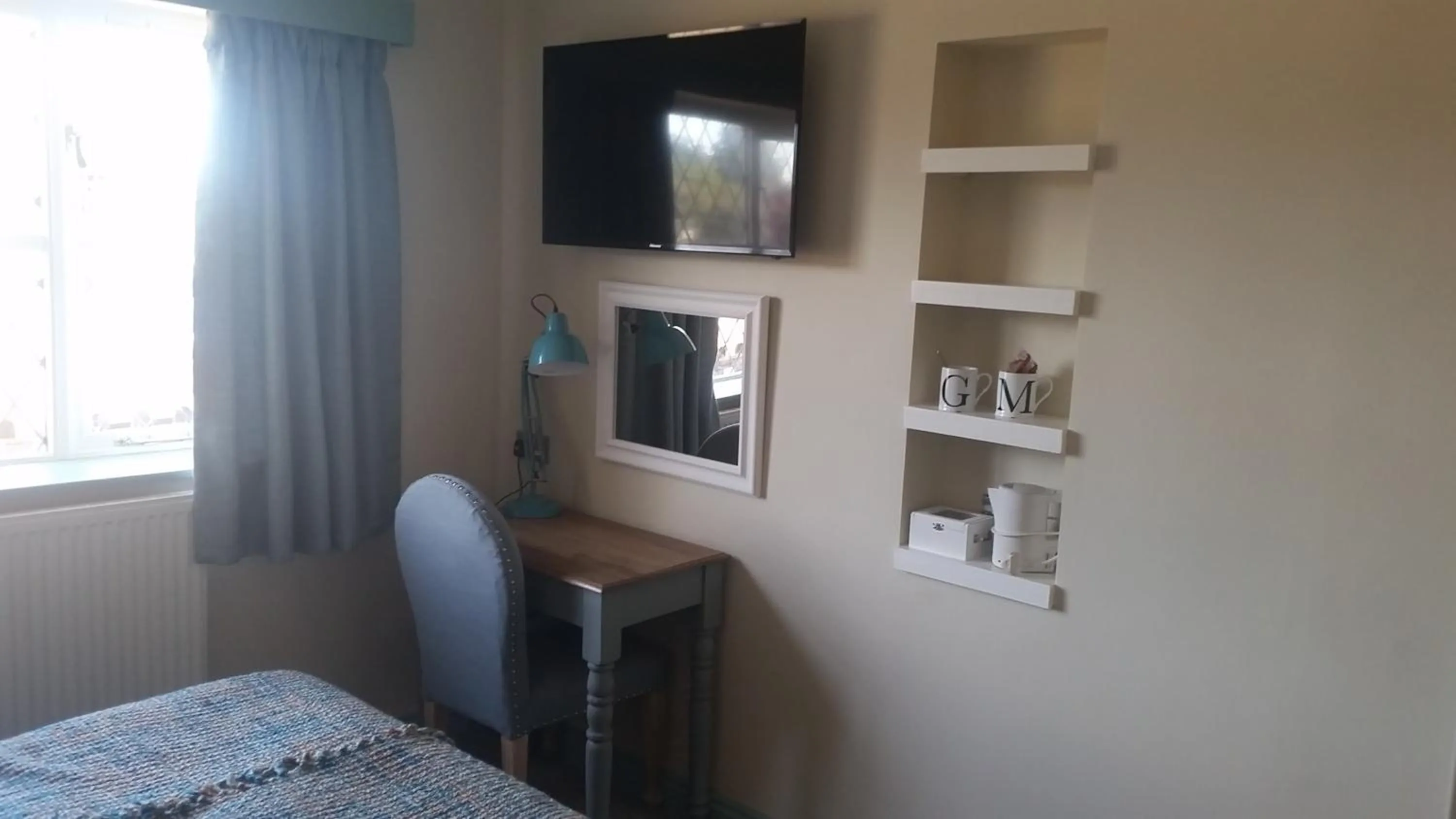 Decorative detail, Bed in The Green Man Stanford