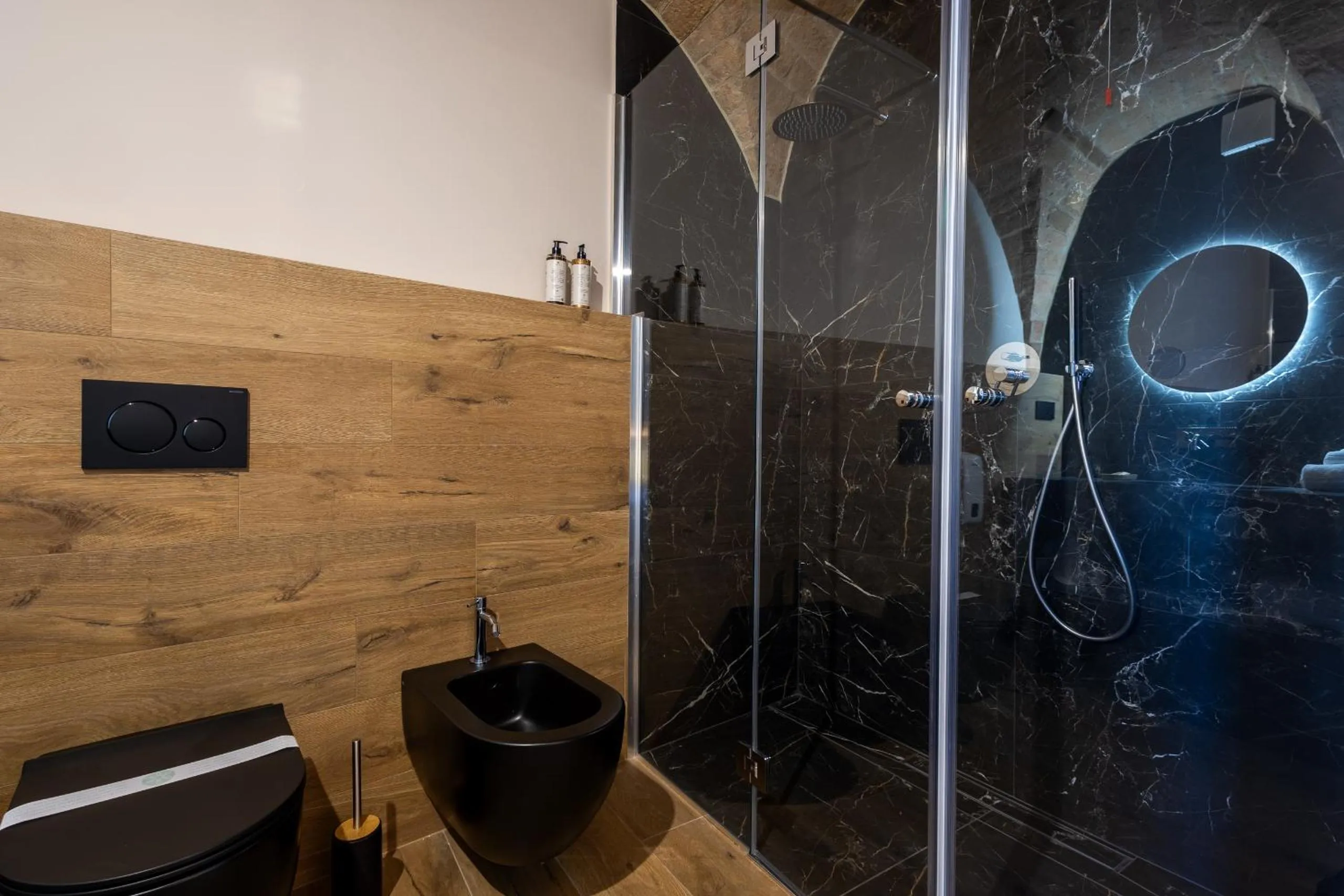 Shower in Montepagano 1137