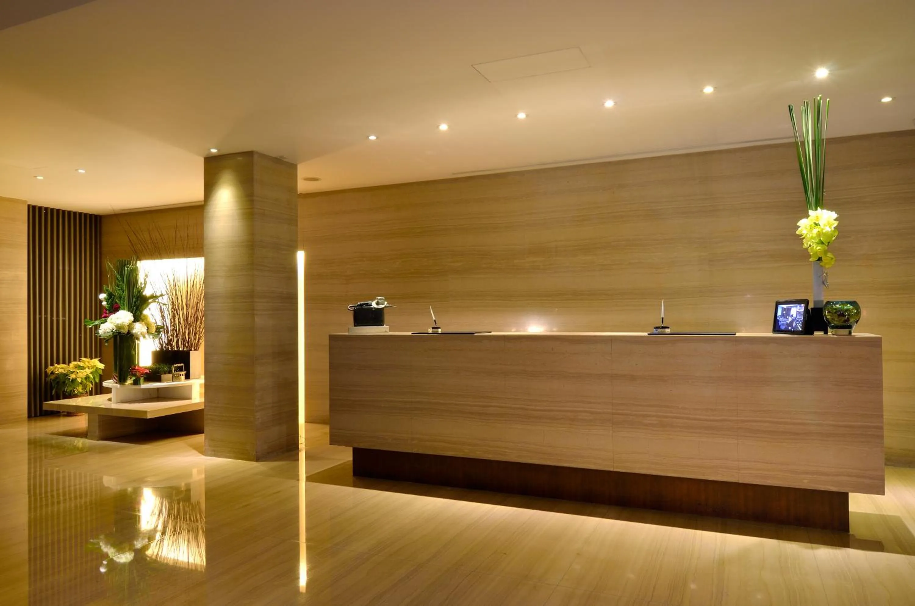 Lobby or reception in les suites taipei ching cheng