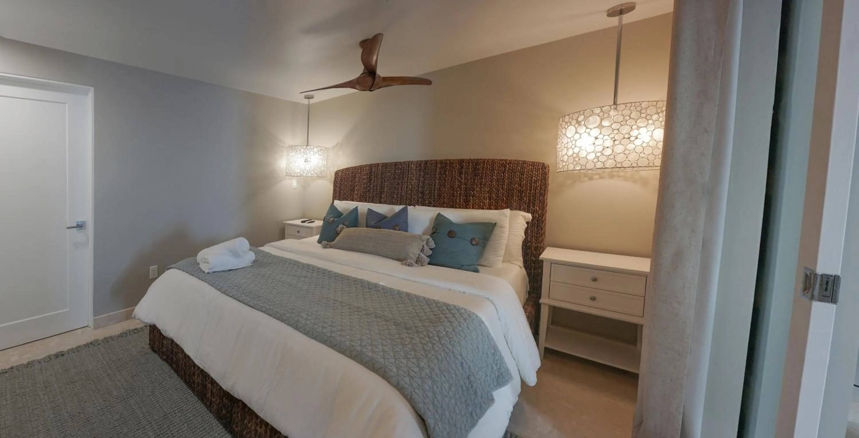 Bedroom, Bed in Sunset Reef St. Kitts