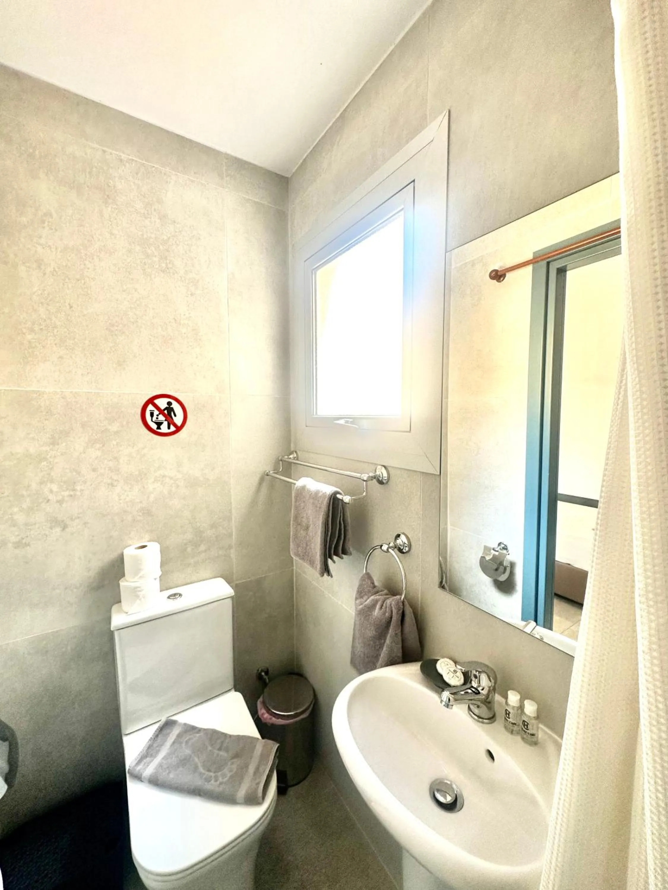 Shower in Sun Plaza Suites - Adults Only