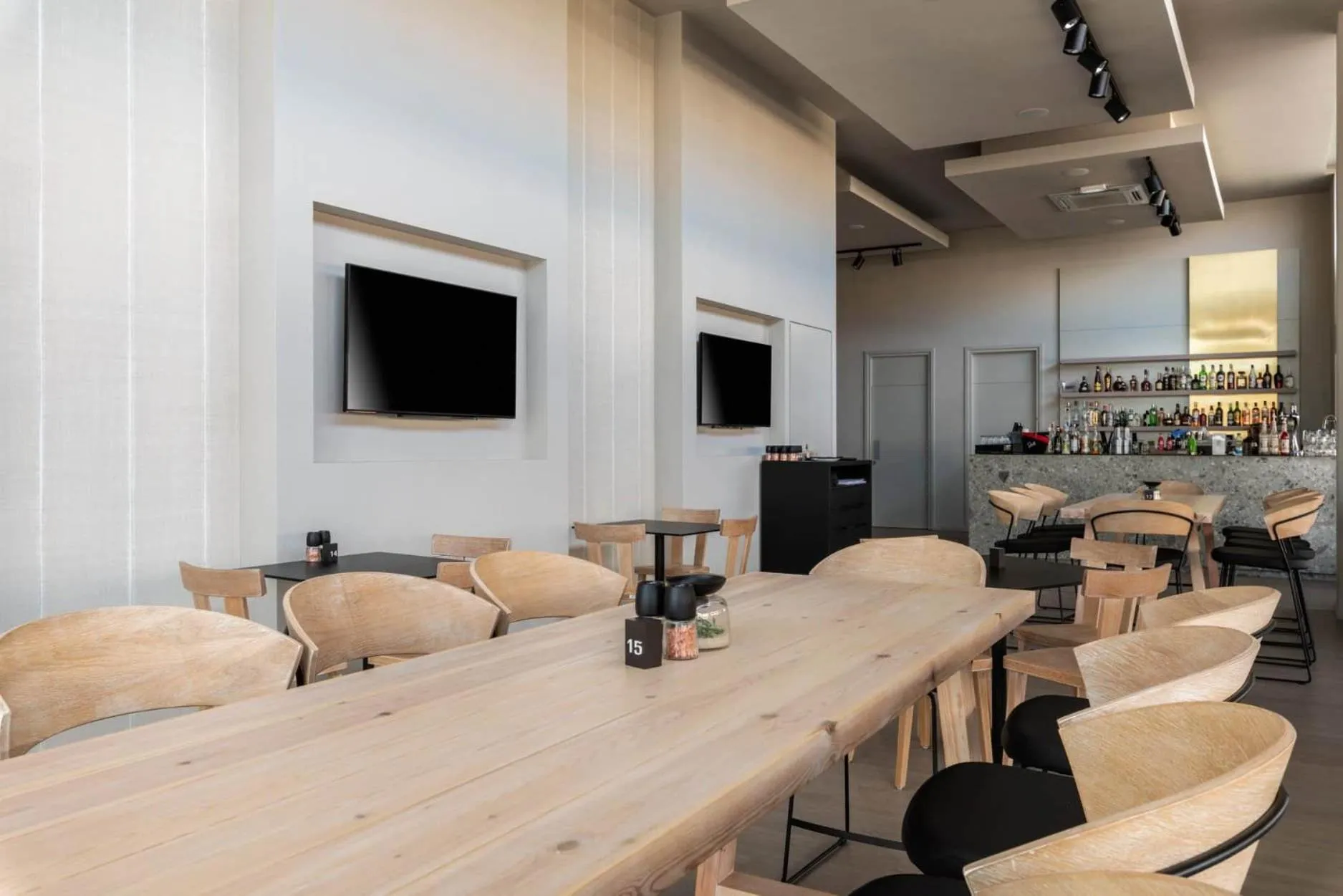 Restaurant/places to eat in Sun Plaza Suites - Adults Only