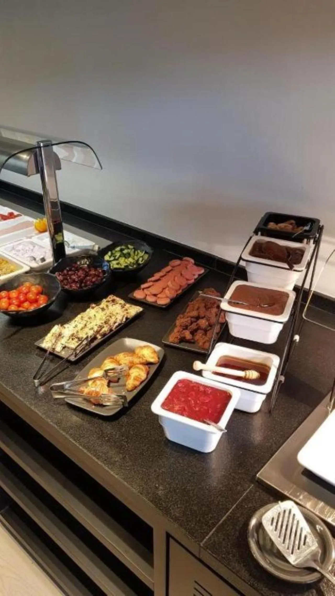 Restaurant/places to eat in Sun Plaza Suites - Adults Only