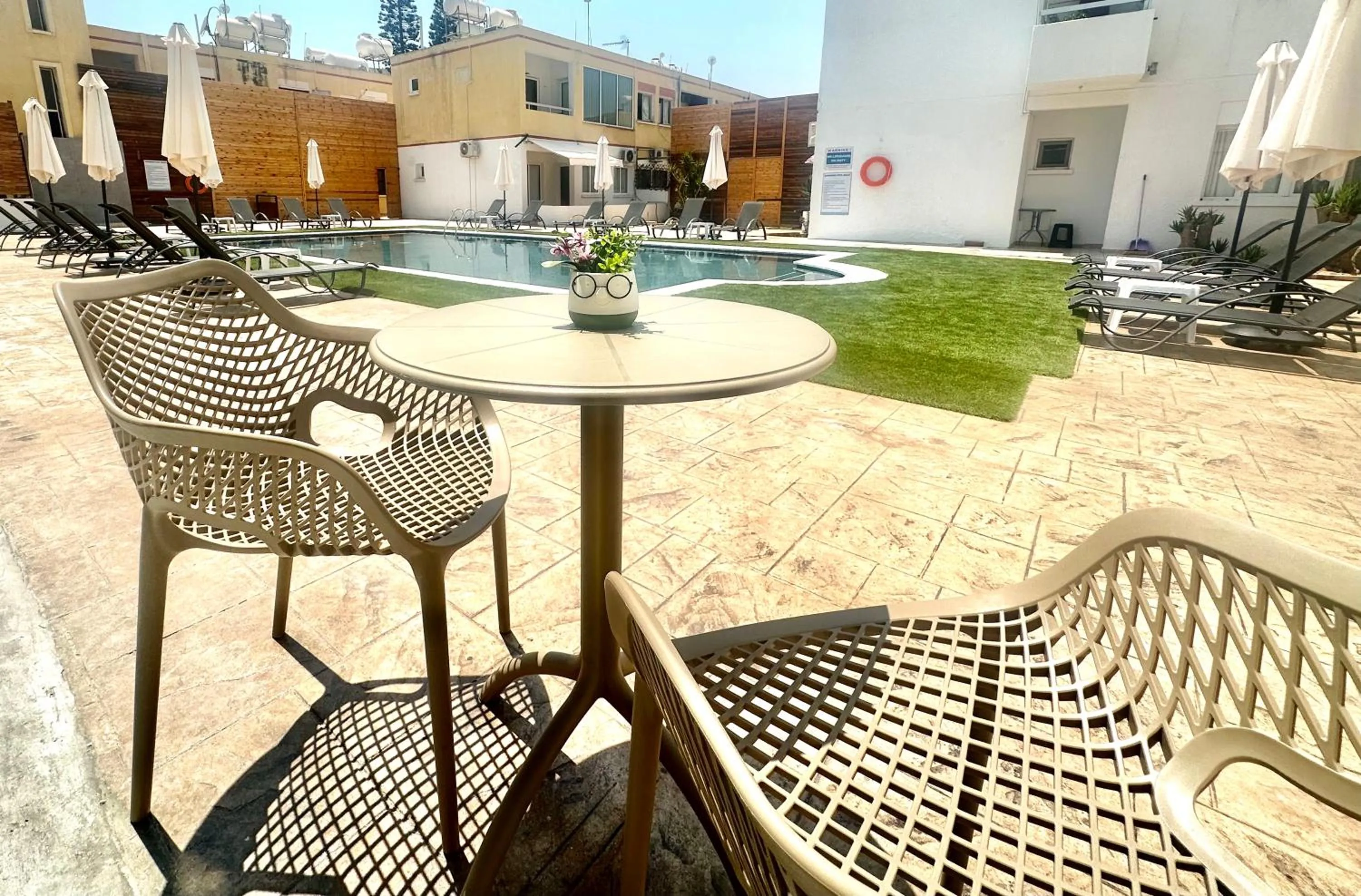 Property building in Sun Plaza Suites - Adults Only