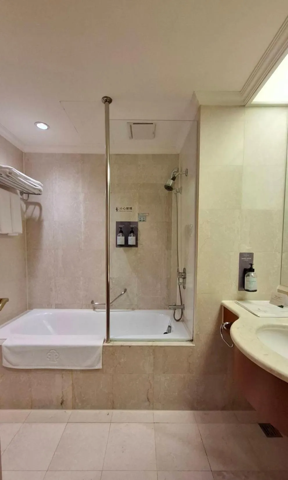 Toilet in Monarch Plaza Hotel