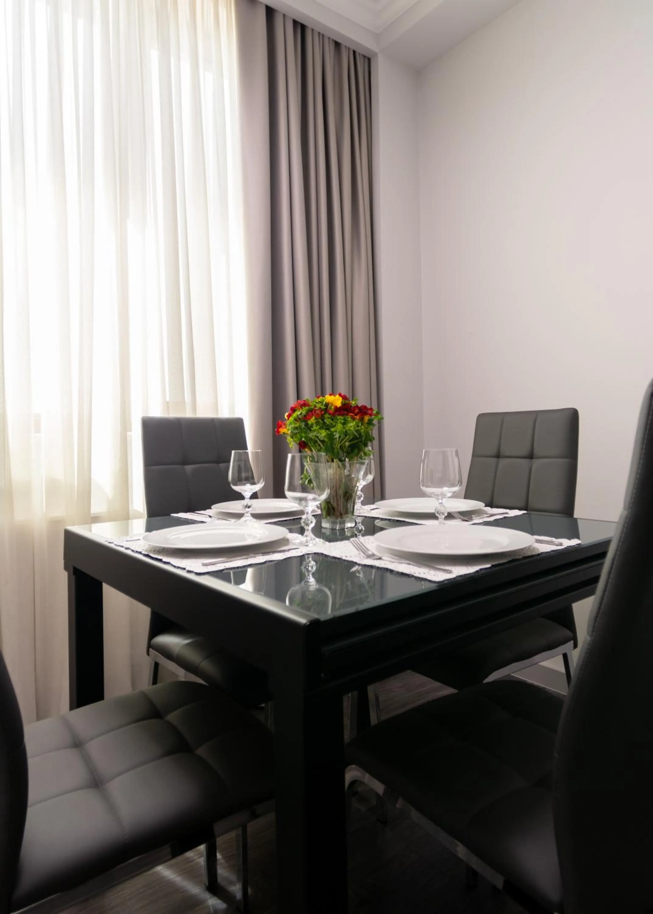 Dining area in Downtown Suites Yerevan
