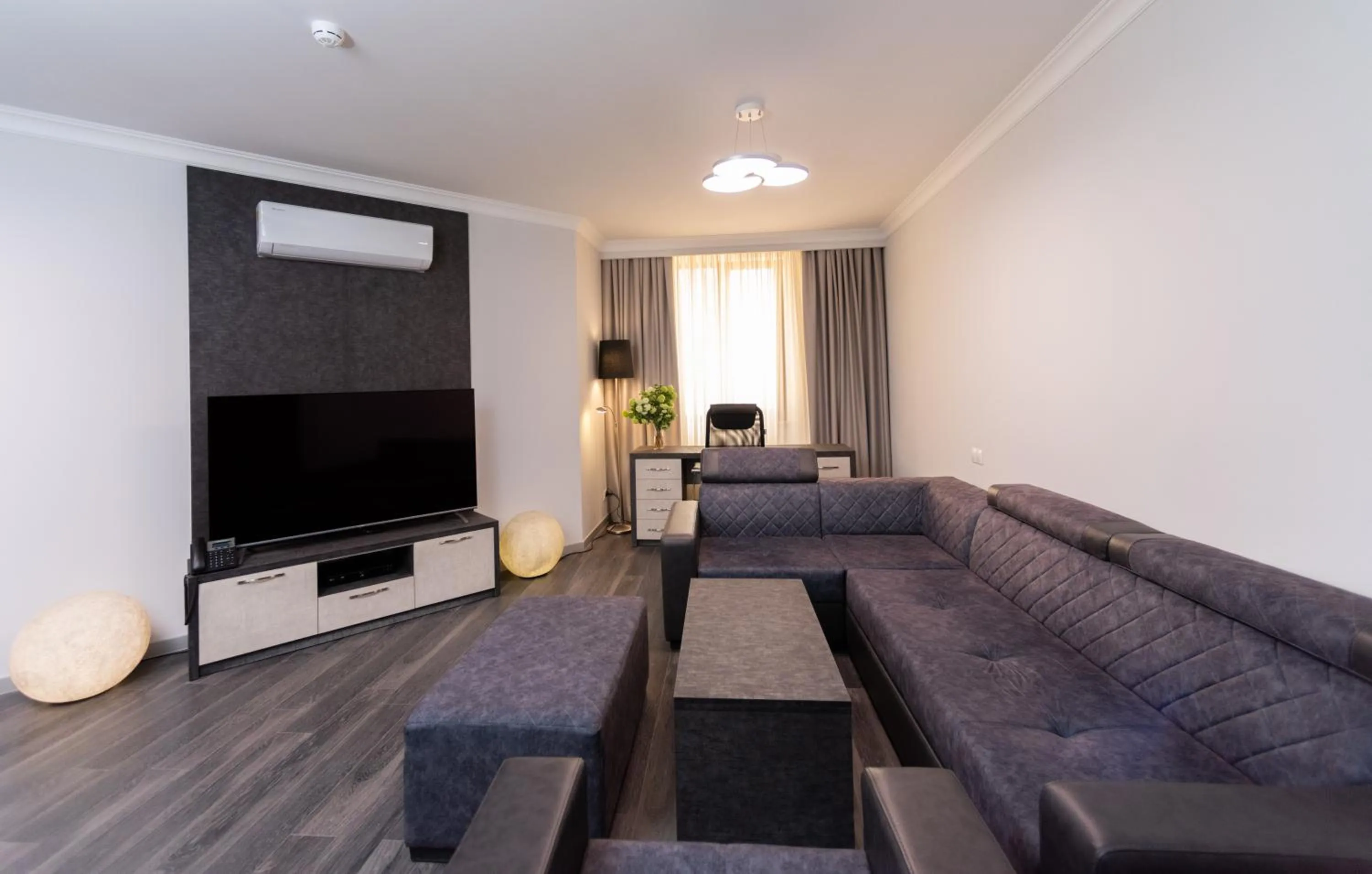 TV and multimedia in Downtown Suites Yerevan