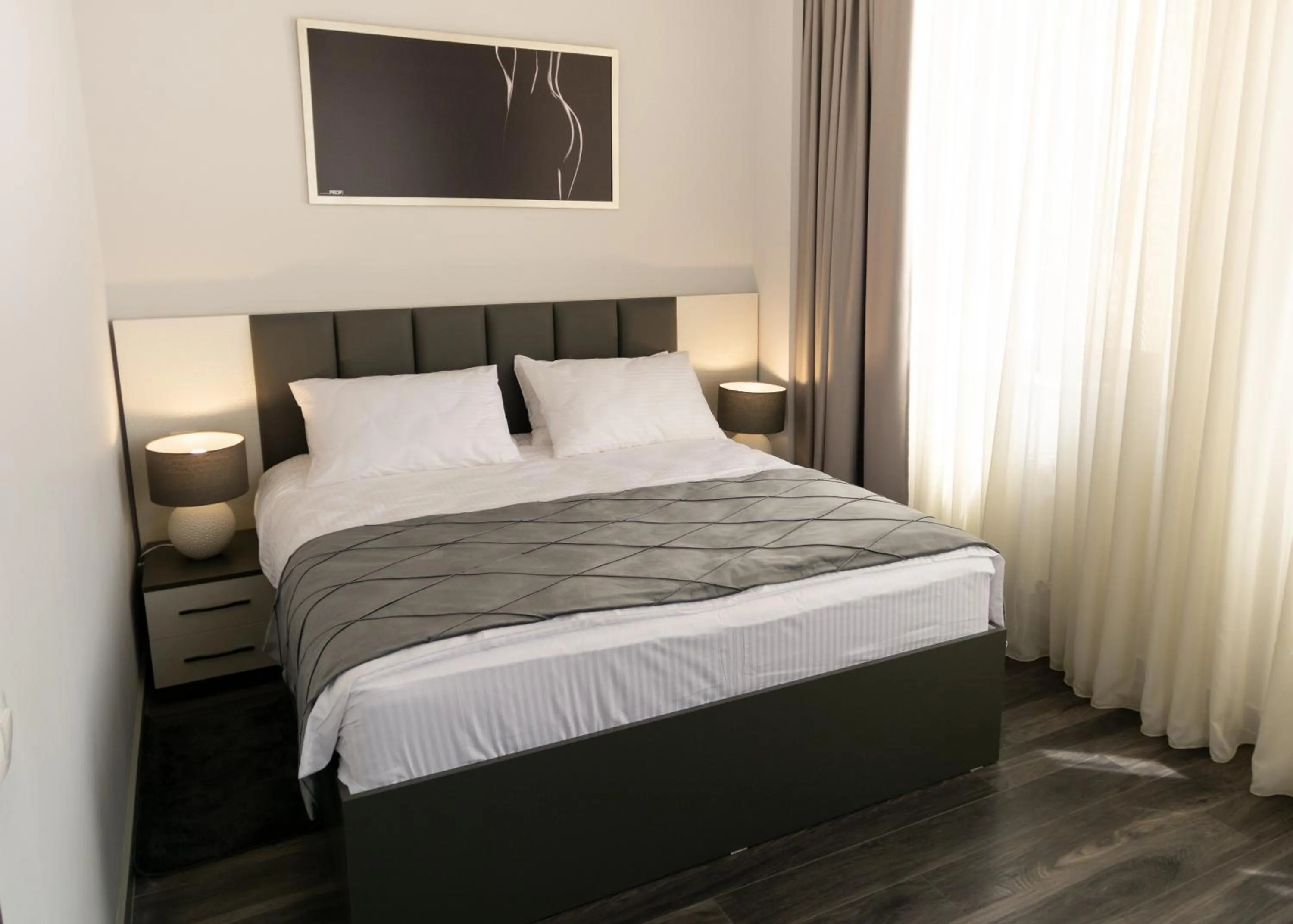 Bed in Downtown Suites Yerevan