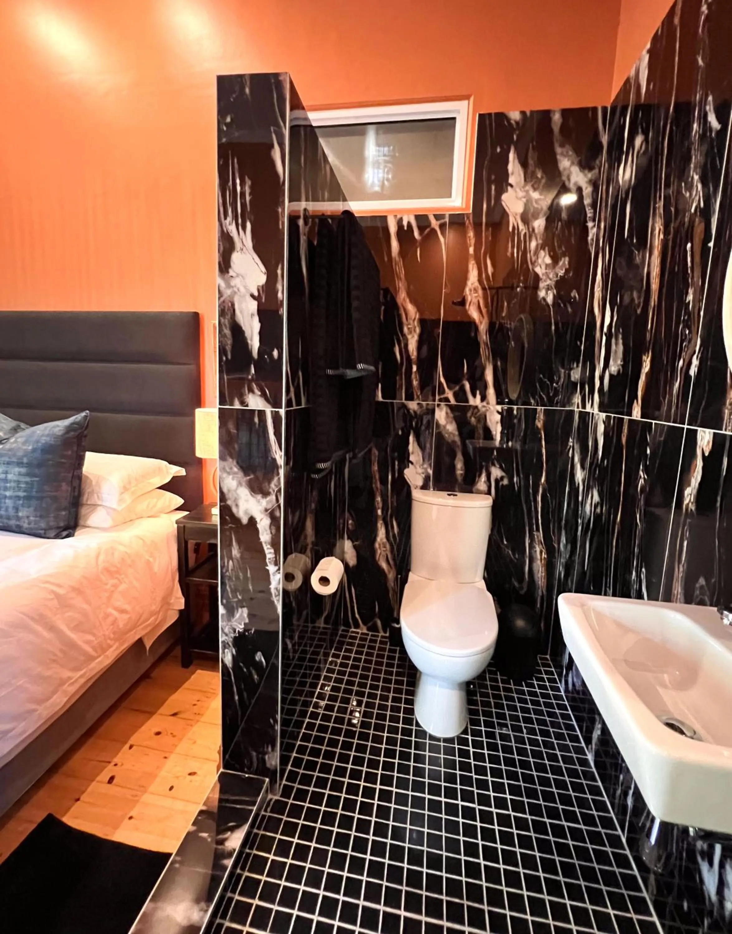 Bathroom, Bed in Terebinte Bed & Breakfast