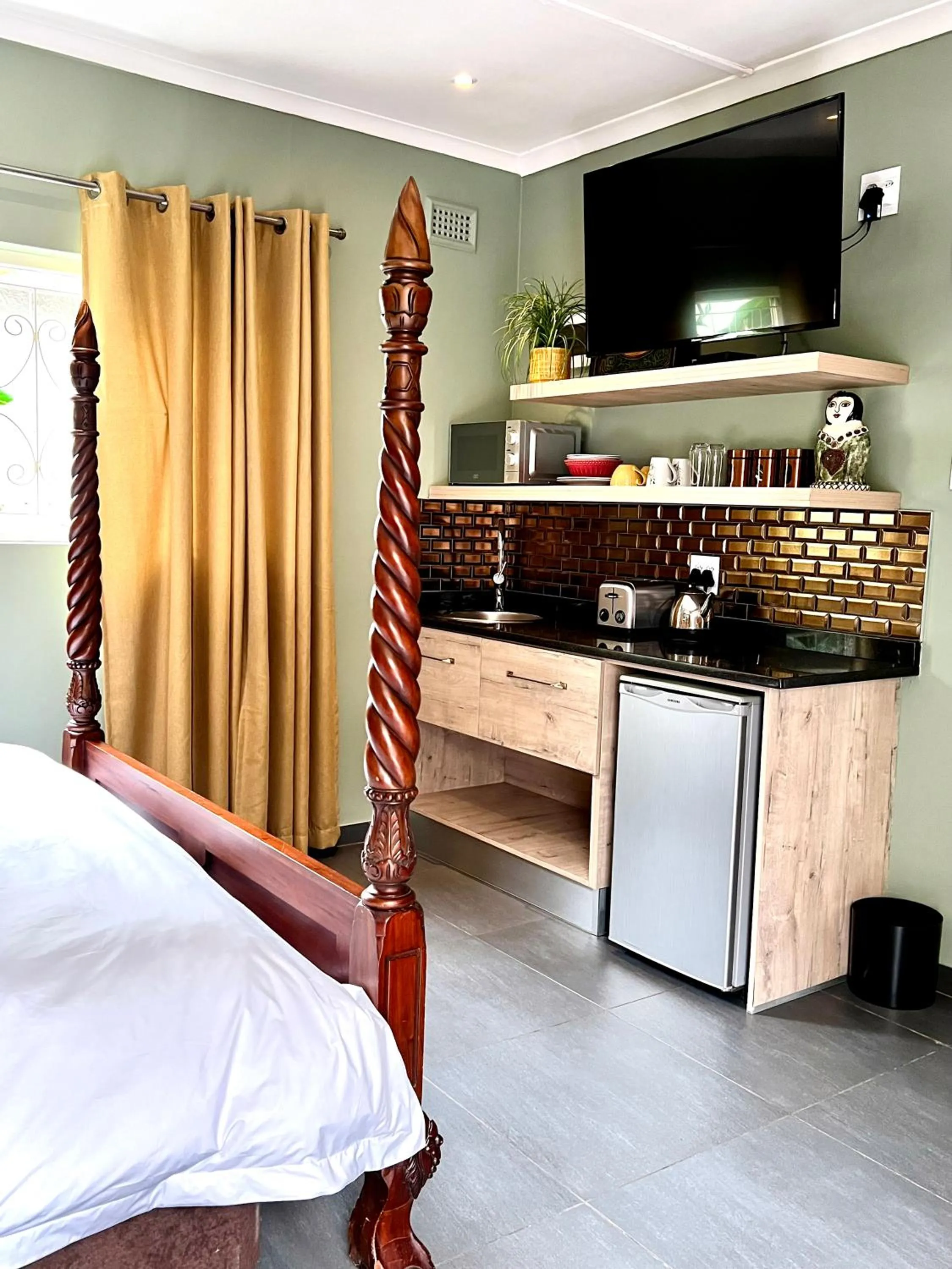 TV and multimedia, Bed in Terebinte Bed & Breakfast