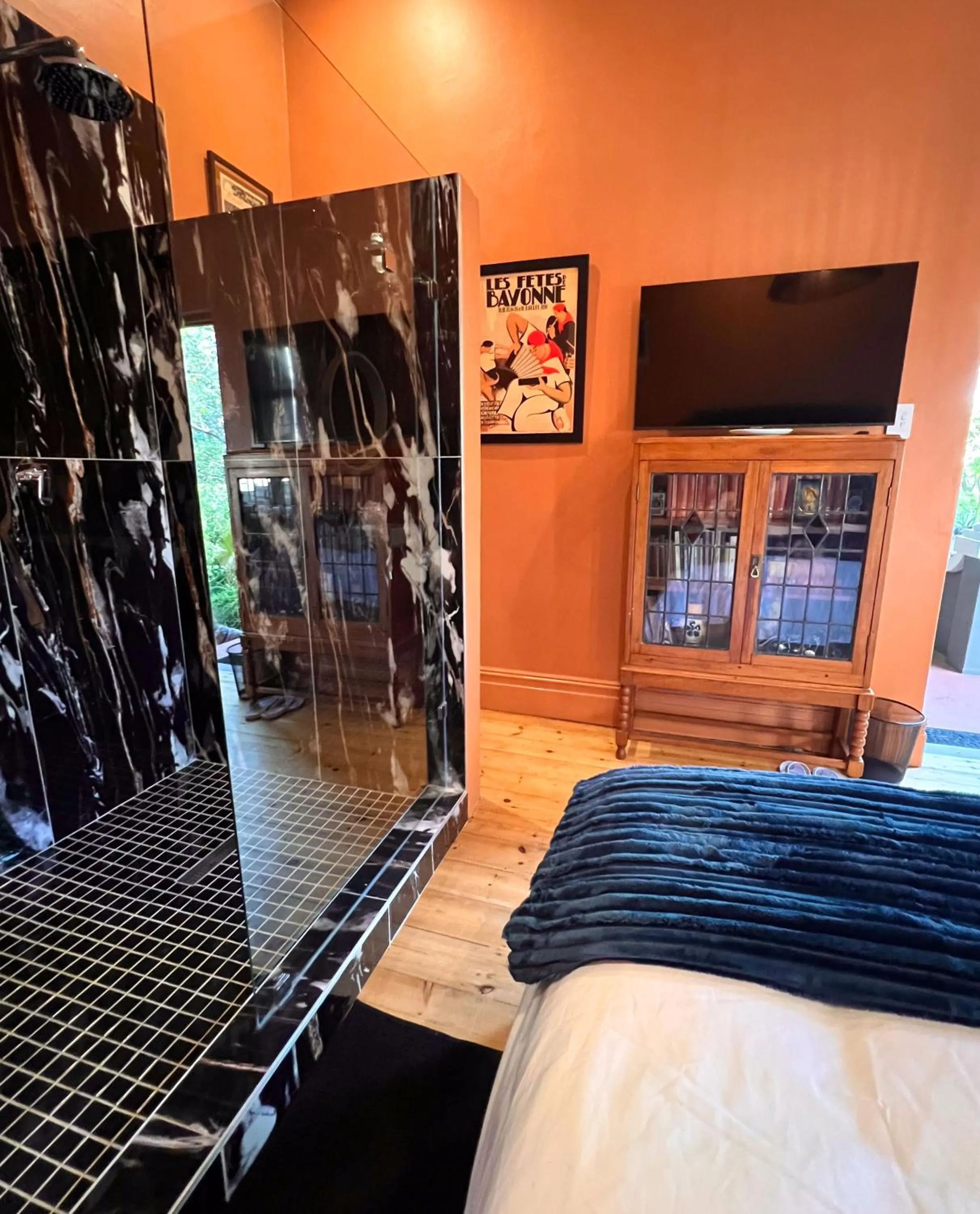 TV and multimedia, Bed in Terebinte Bed & Breakfast