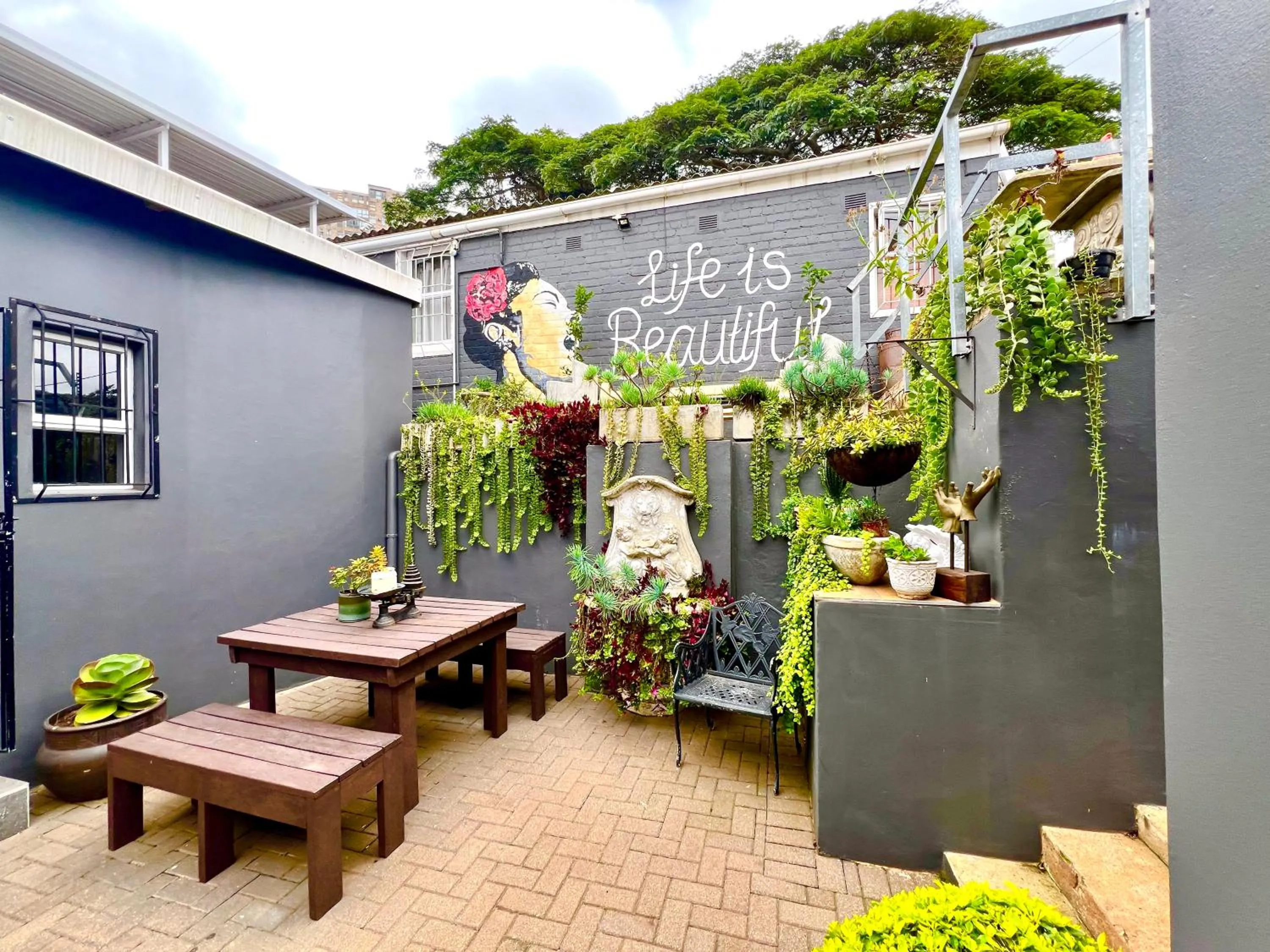 Inner courtyard view in Terebinte Bed & Breakfast