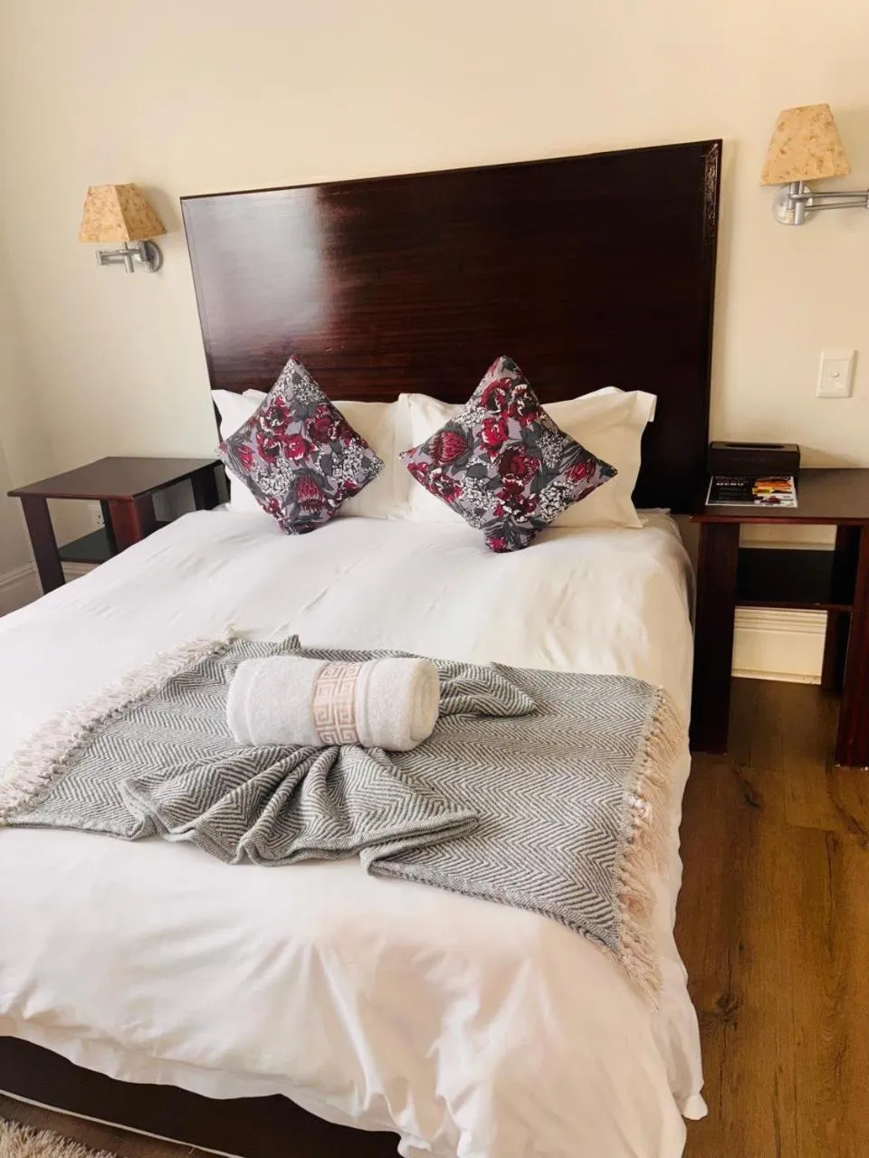 Bedroom, Bed in Sir Roys at the Sea