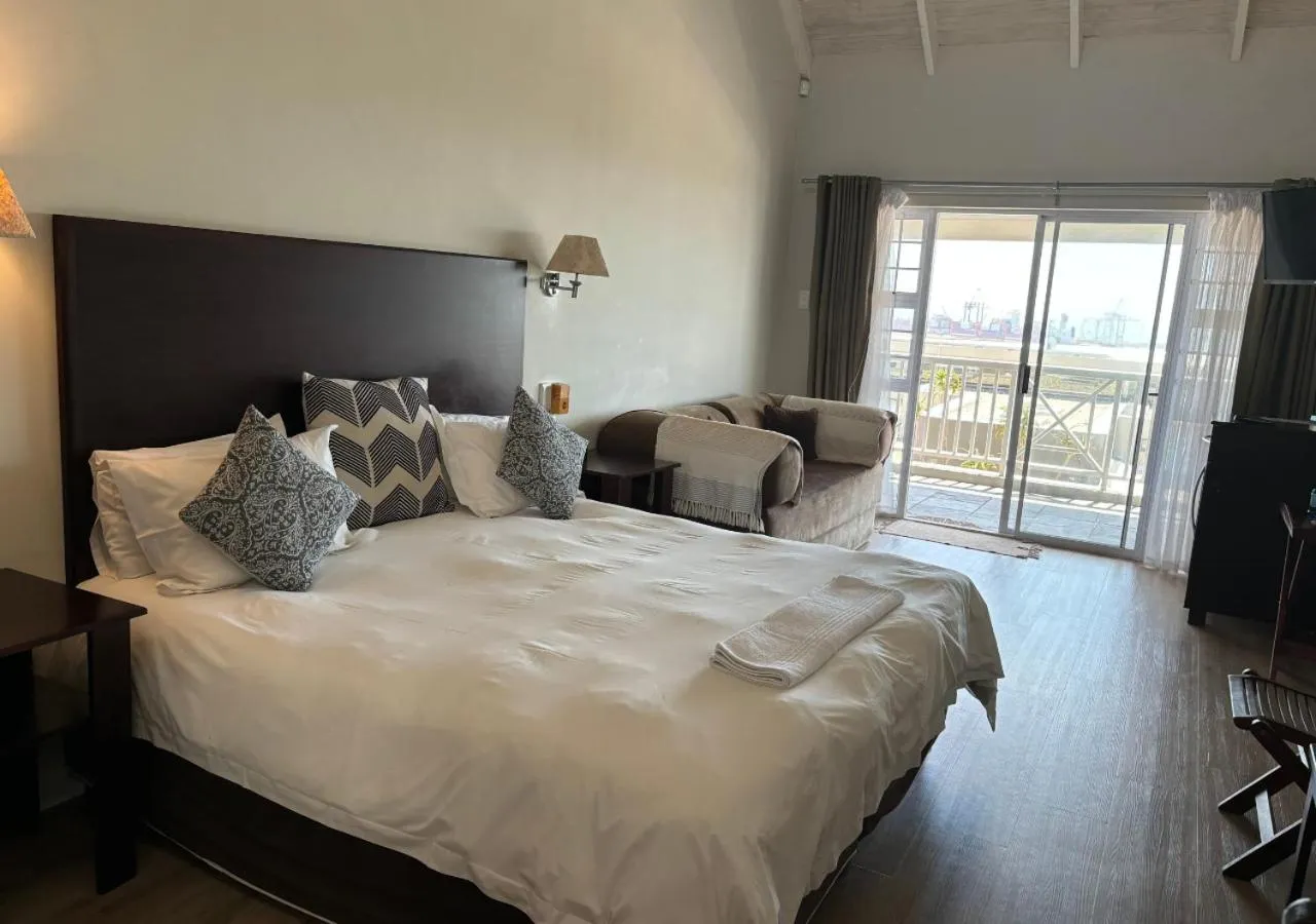 Bedroom, Bed in Sir Roys at the Sea