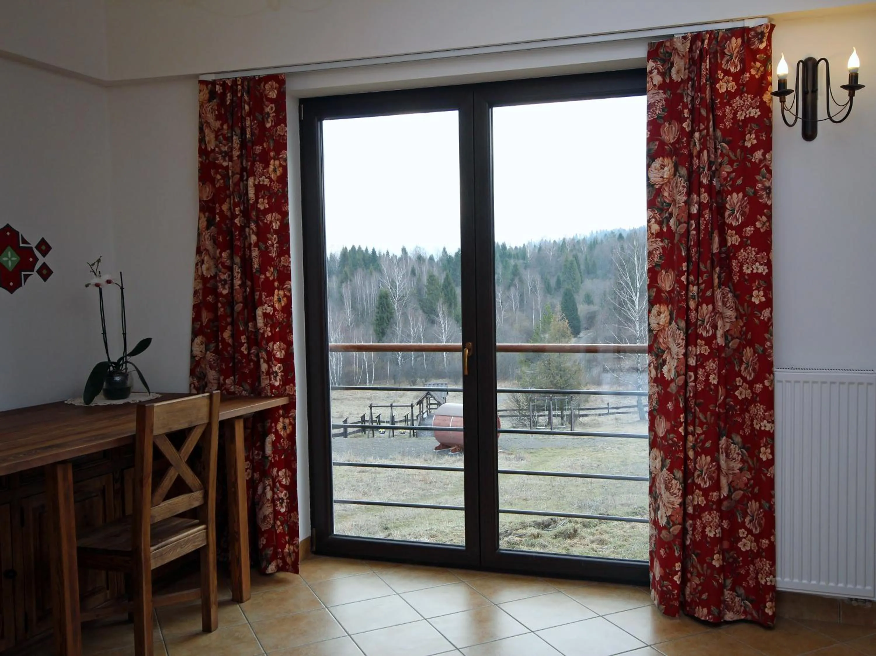 Communal lounge/ TV room in Gościniec Horb