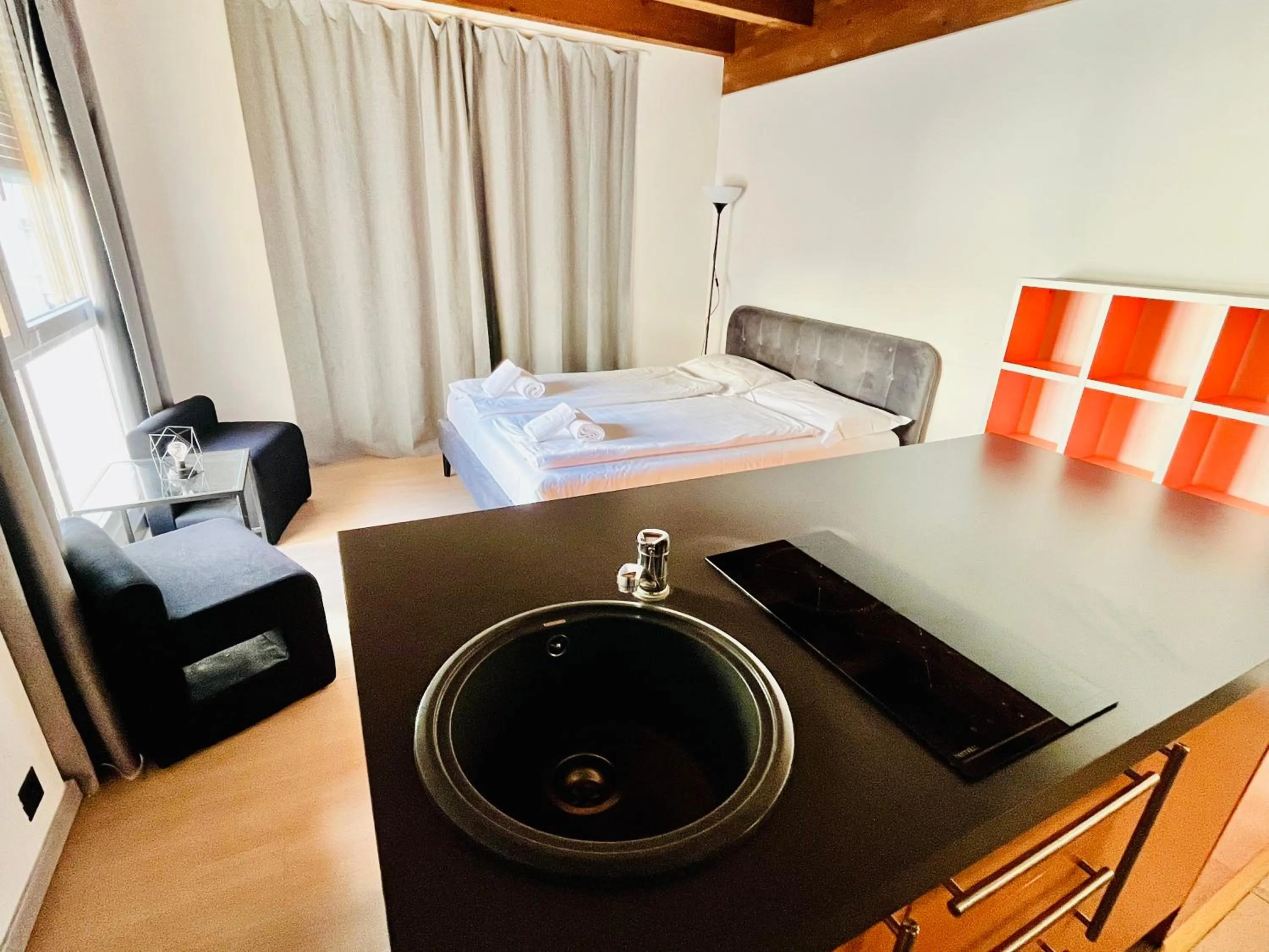 Kitchen or kitchenette, Bed in GuestHouse University by LR - self check in