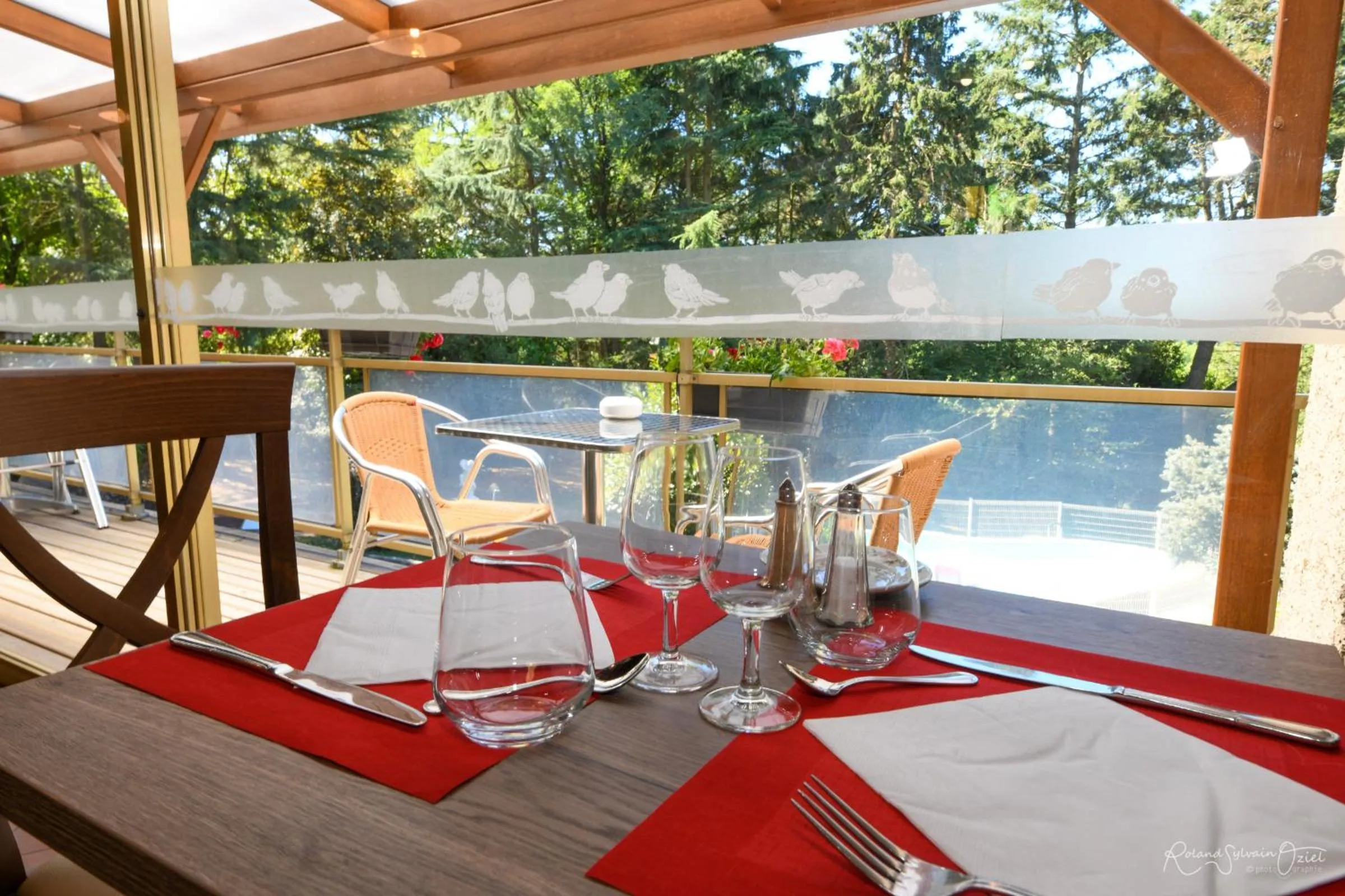 Restaurant/places to eat in Logis Hôtel La Chaumière