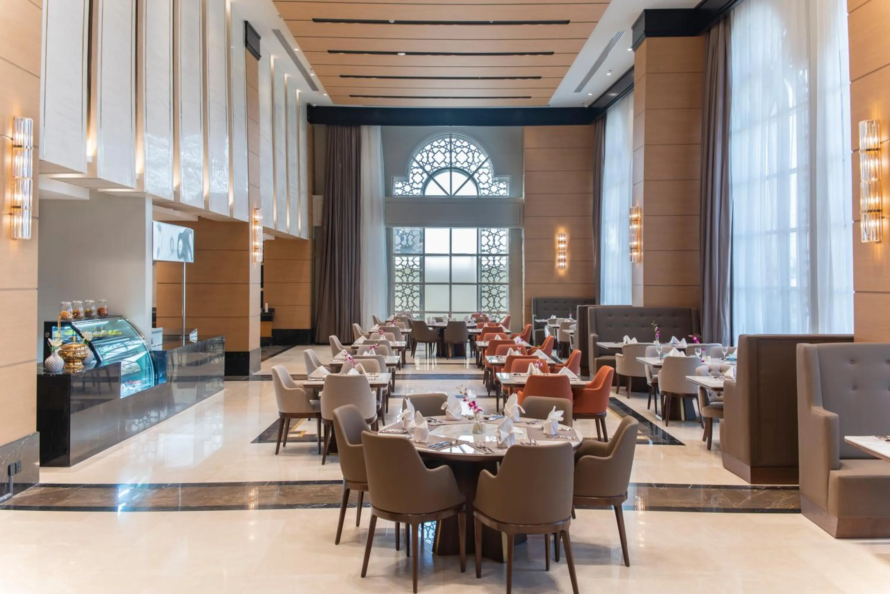 Restaurant/places to eat in Gardino Hotel & Residence