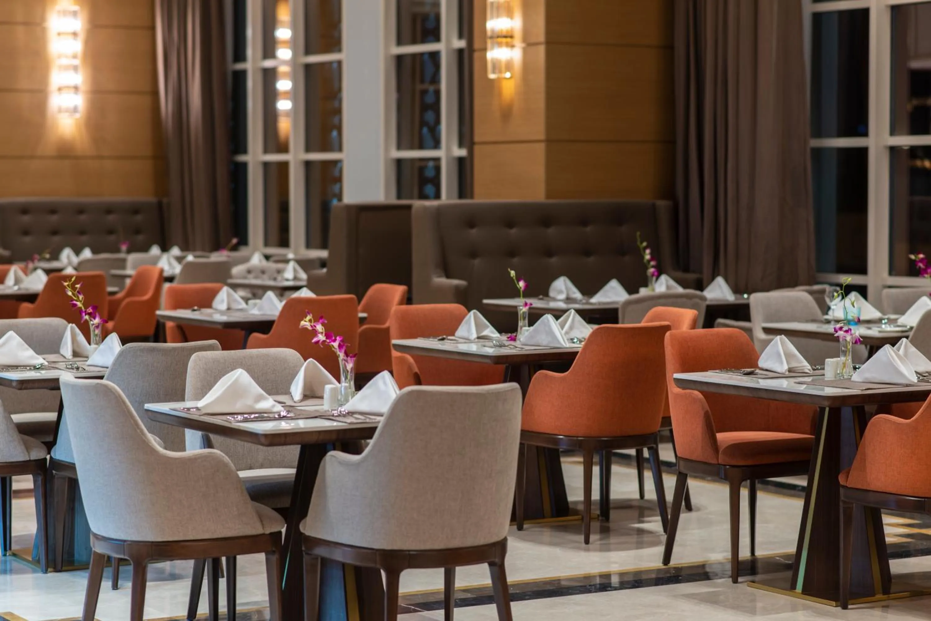 Restaurant/places to eat in Gardino Hotel & Residence