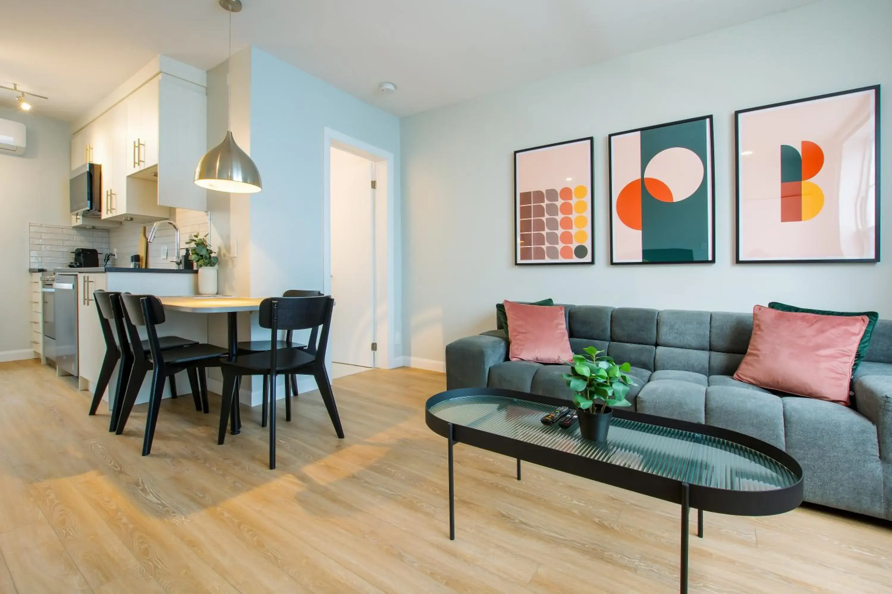 (1-114) Two Bedroom Apartment on 2 floors - 1½ Bathroom in Appart Hôtel Le Saint-Anselme - Par Revenus Locatifs Qc (1-114) Two Bedroom Apartment on 2 floors - 1½ Bathroom in Appart Hôtel Le Saint-Anselme - Par Revenus Locatifs Qc