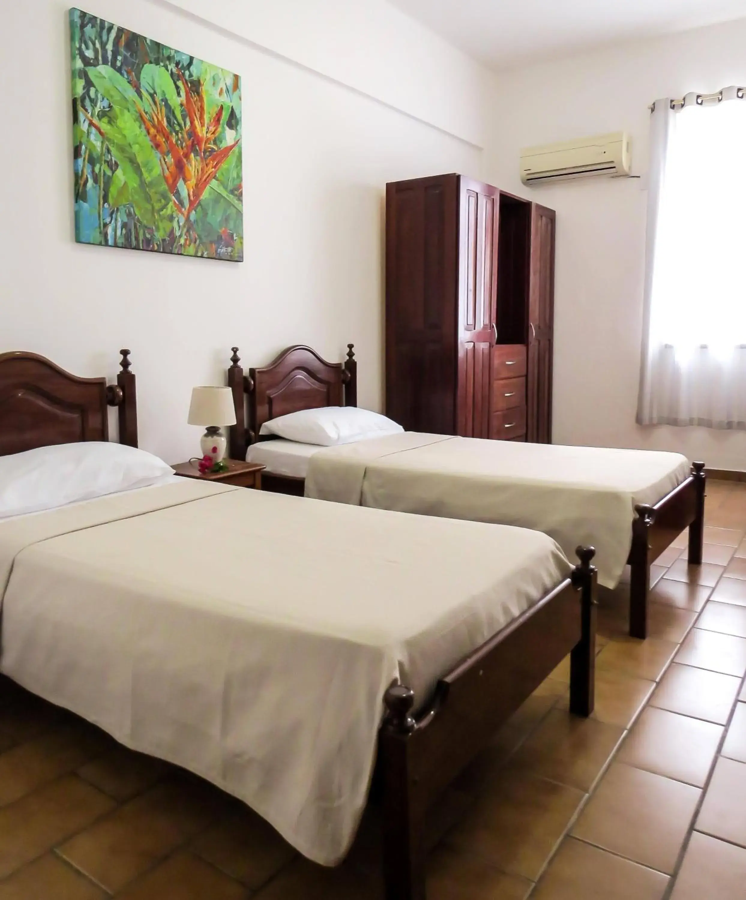 Standard Twin Room - single occupancy in Hotel Casa Dos Frades Standard Twin Room - single occupancy in Hotel Casa Dos Frades