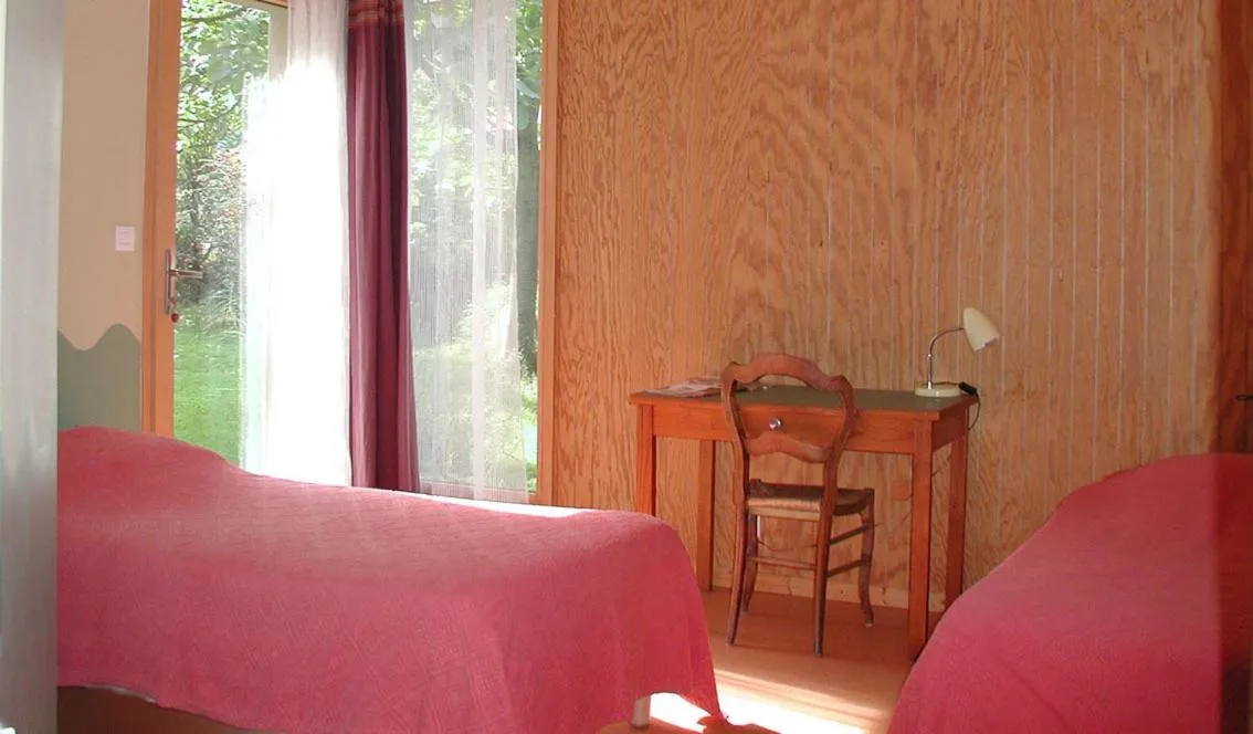 Bedroom, Bed in Invitation au Rivage