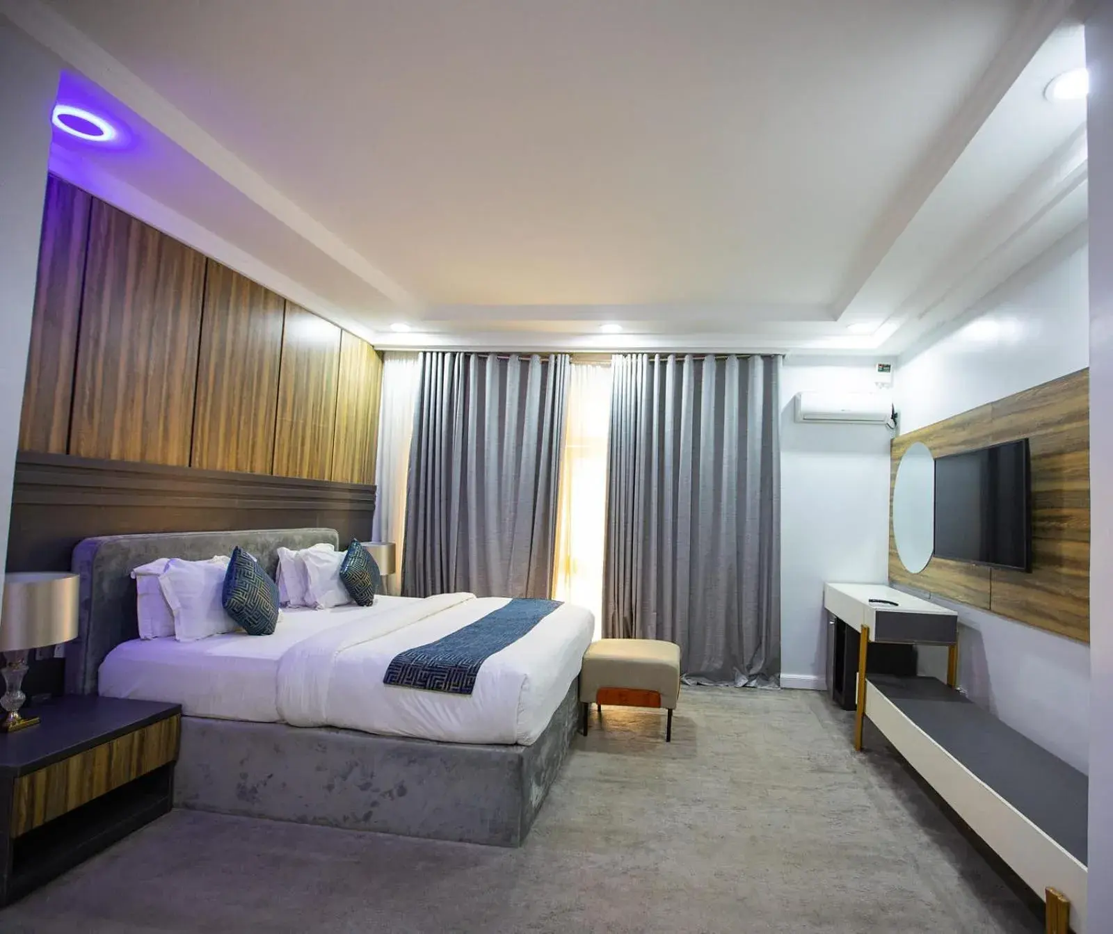 Suite with Balcony in Prosbel Hotel Suite with Balcony in Prosbel Hotel