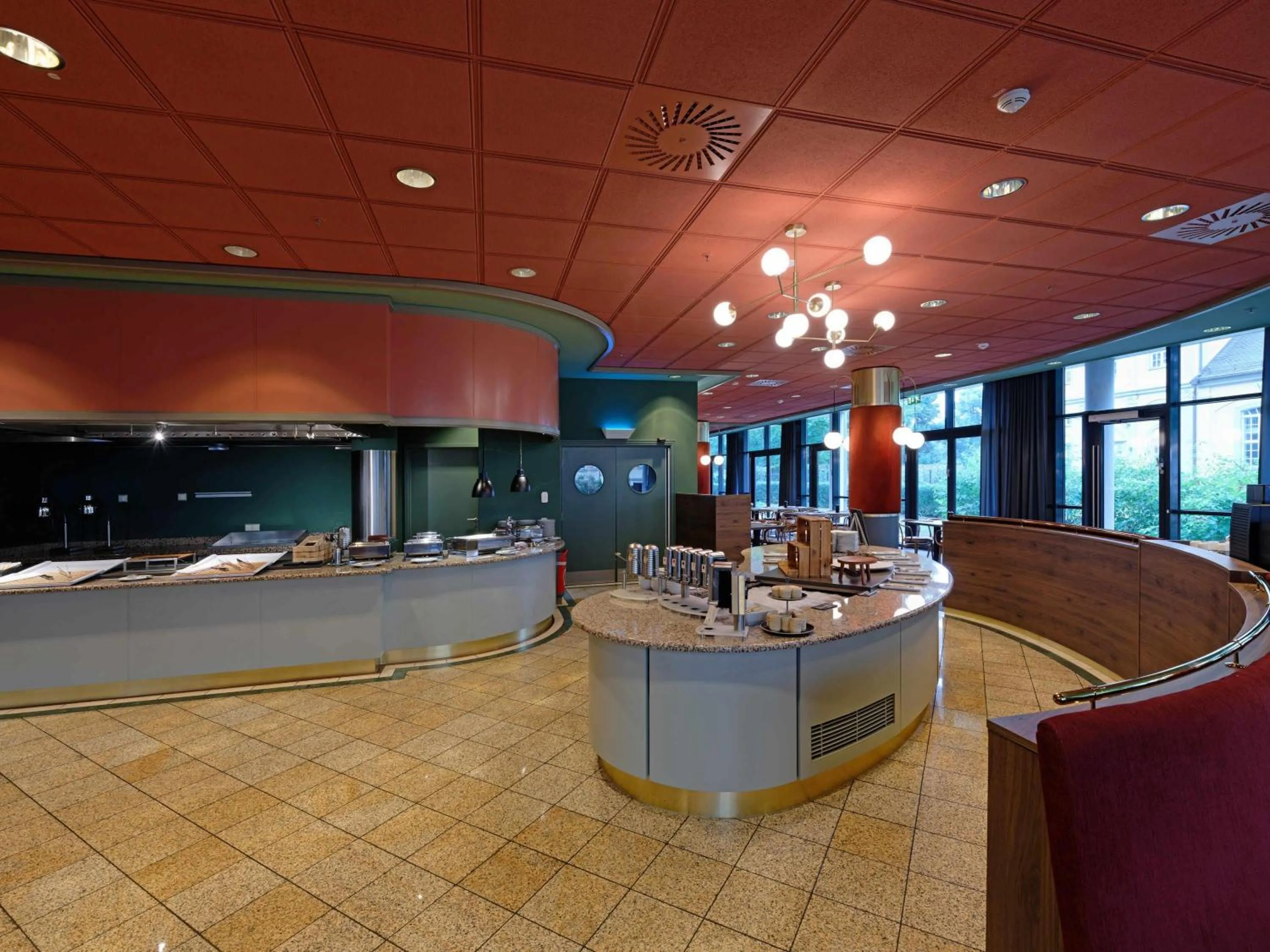 Restaurant/places to eat in Mercure Hotel Gera City