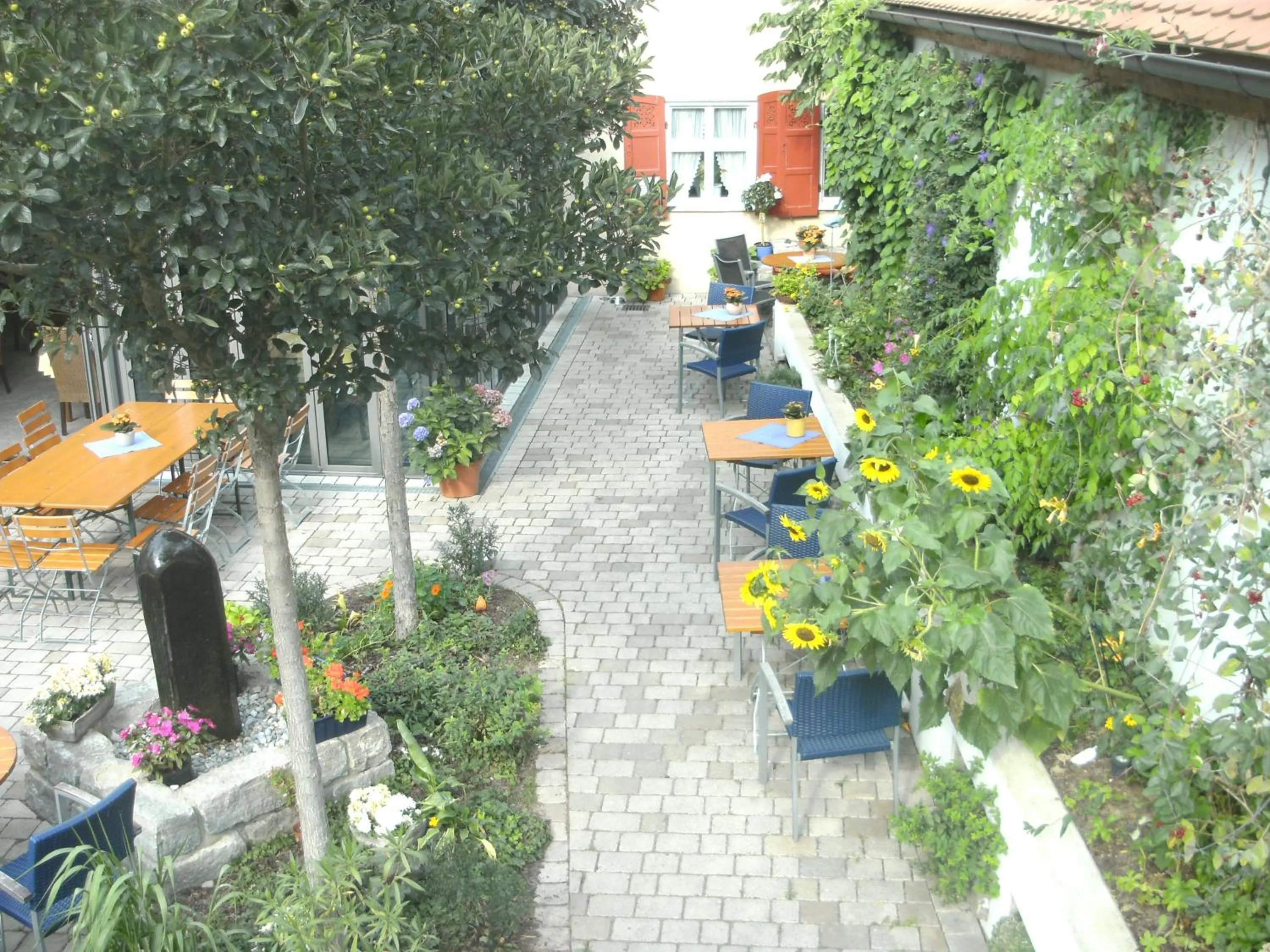 Garden in Hotel-Restaurant Goldenes Lamm