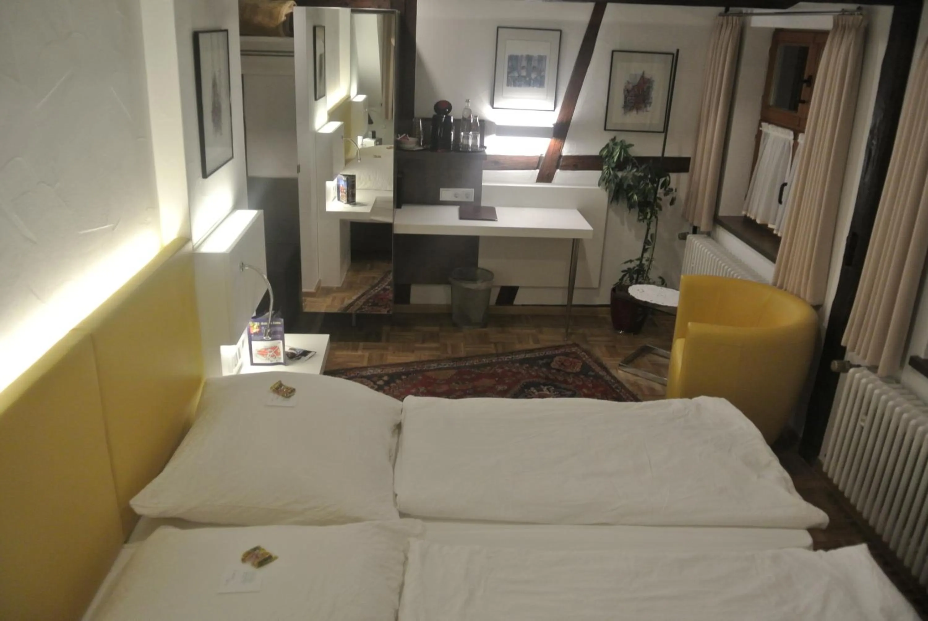 Bed in Hotel-Restaurant Goldenes Lamm