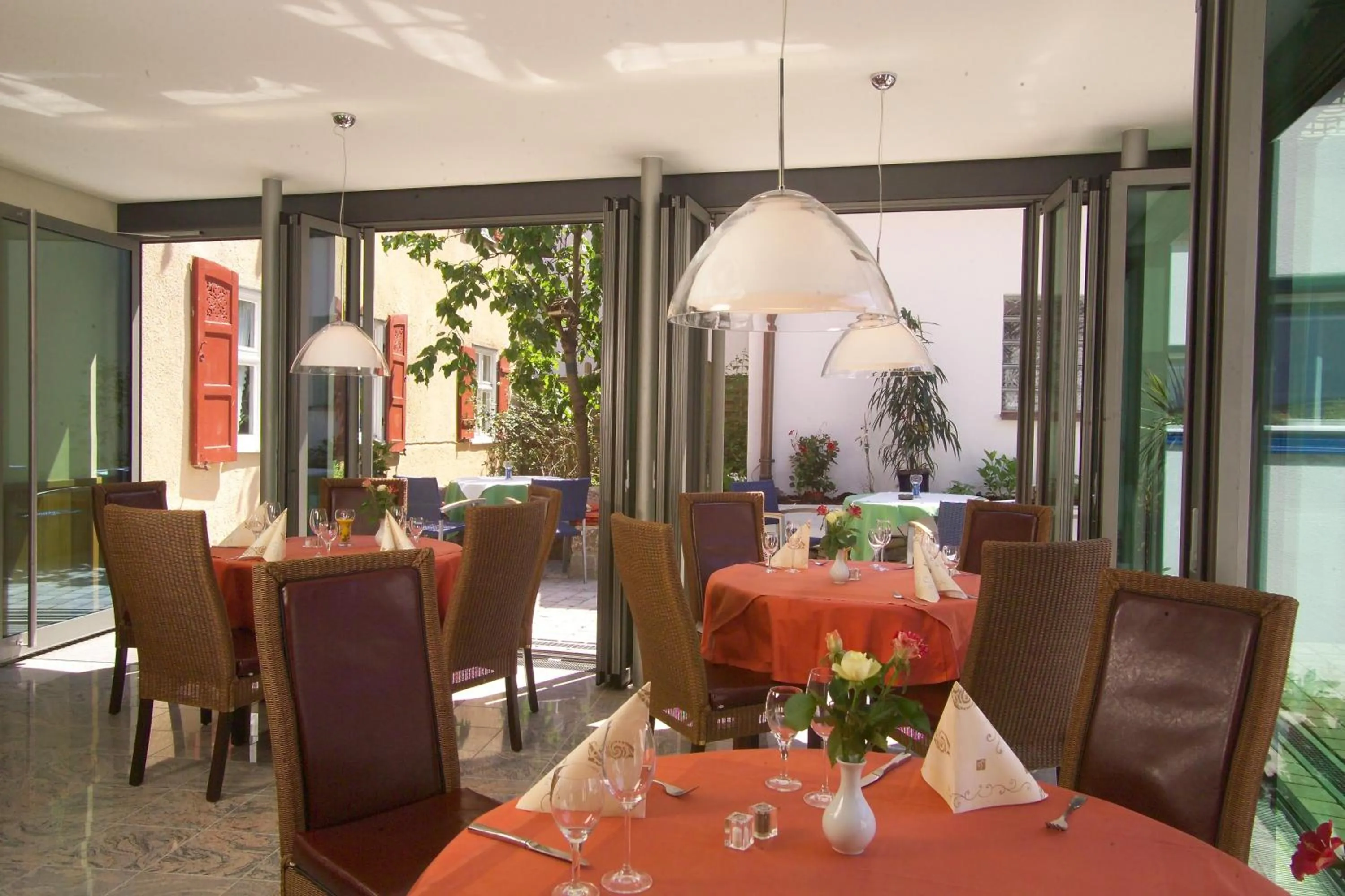 Restaurant/places to eat in Hotel-Restaurant Goldenes Lamm