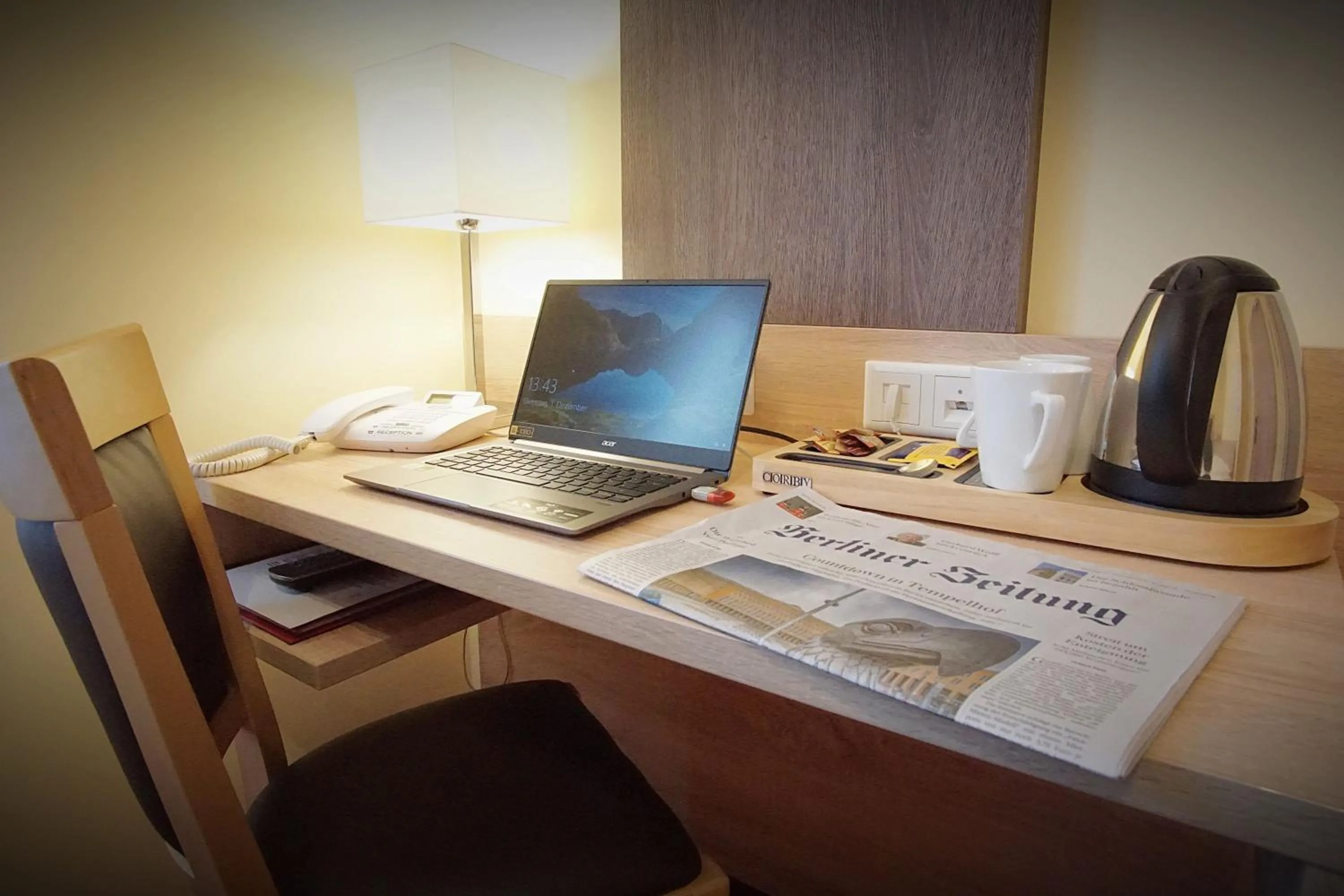 Coffee/tea facilities in Port Inn Hotel