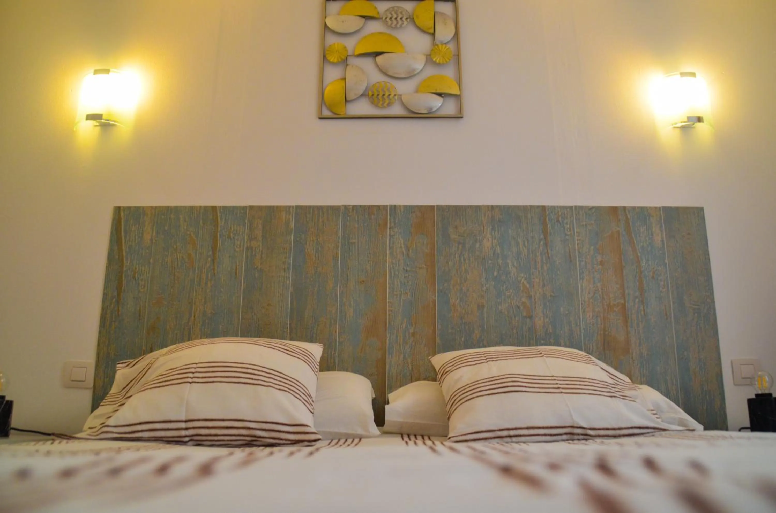 View (from property/room), Bed in HOTELITO RURAL GA7COLORES only adult