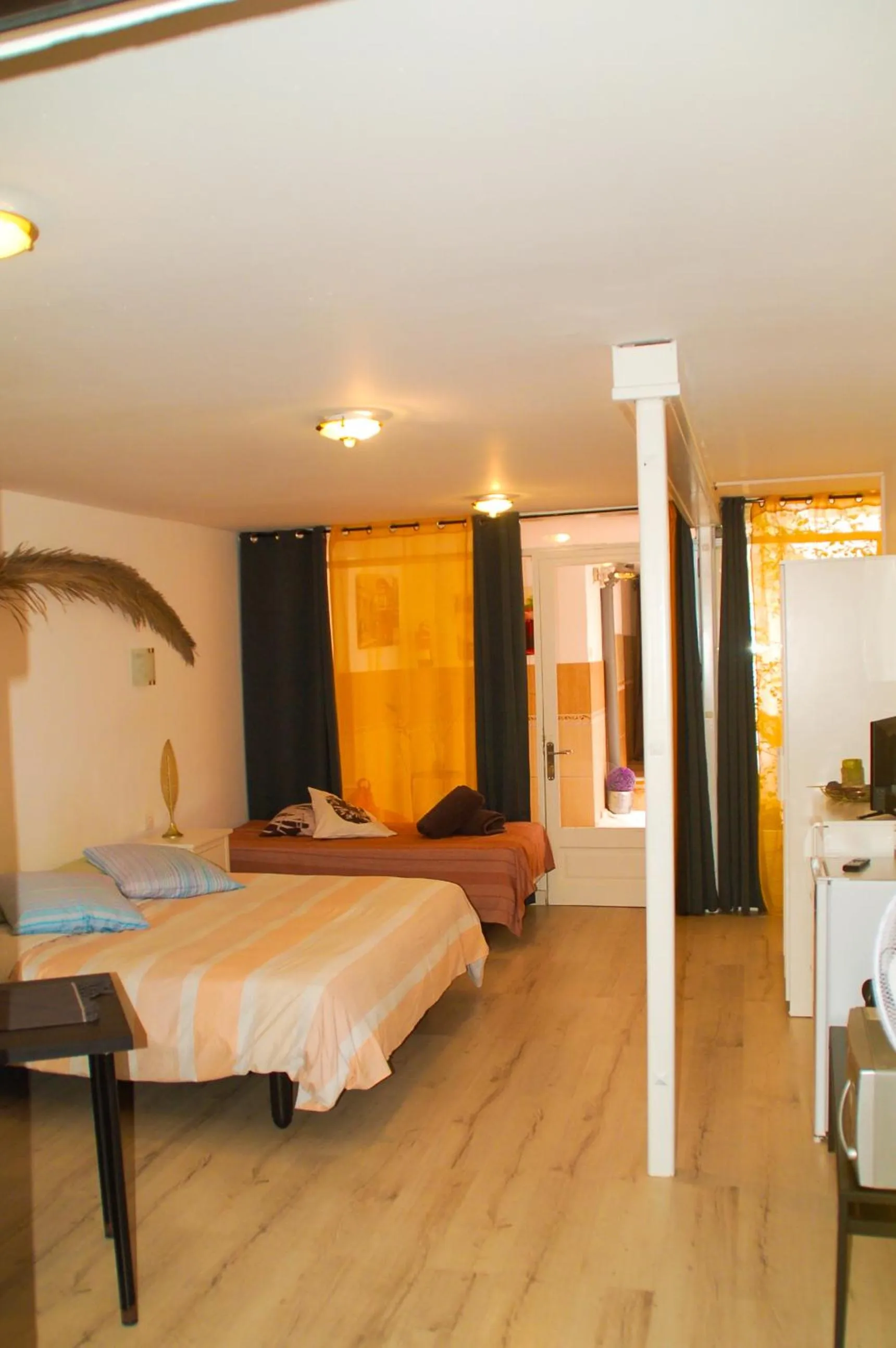 Bedroom, Bed in HOTELITO RURAL GA7COLORES only adult