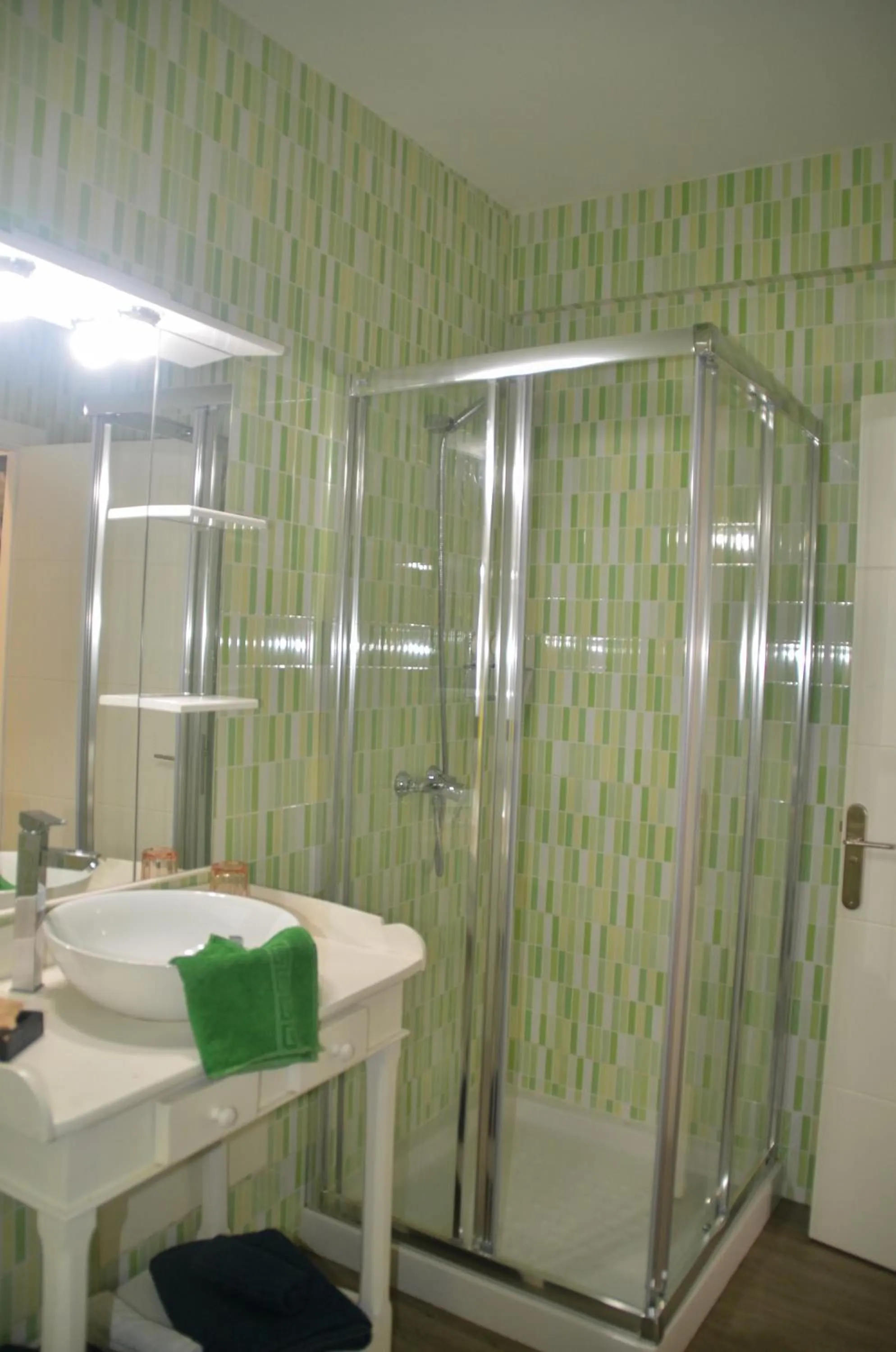 Shower in HOTELITO RURAL GA7COLORES only adult