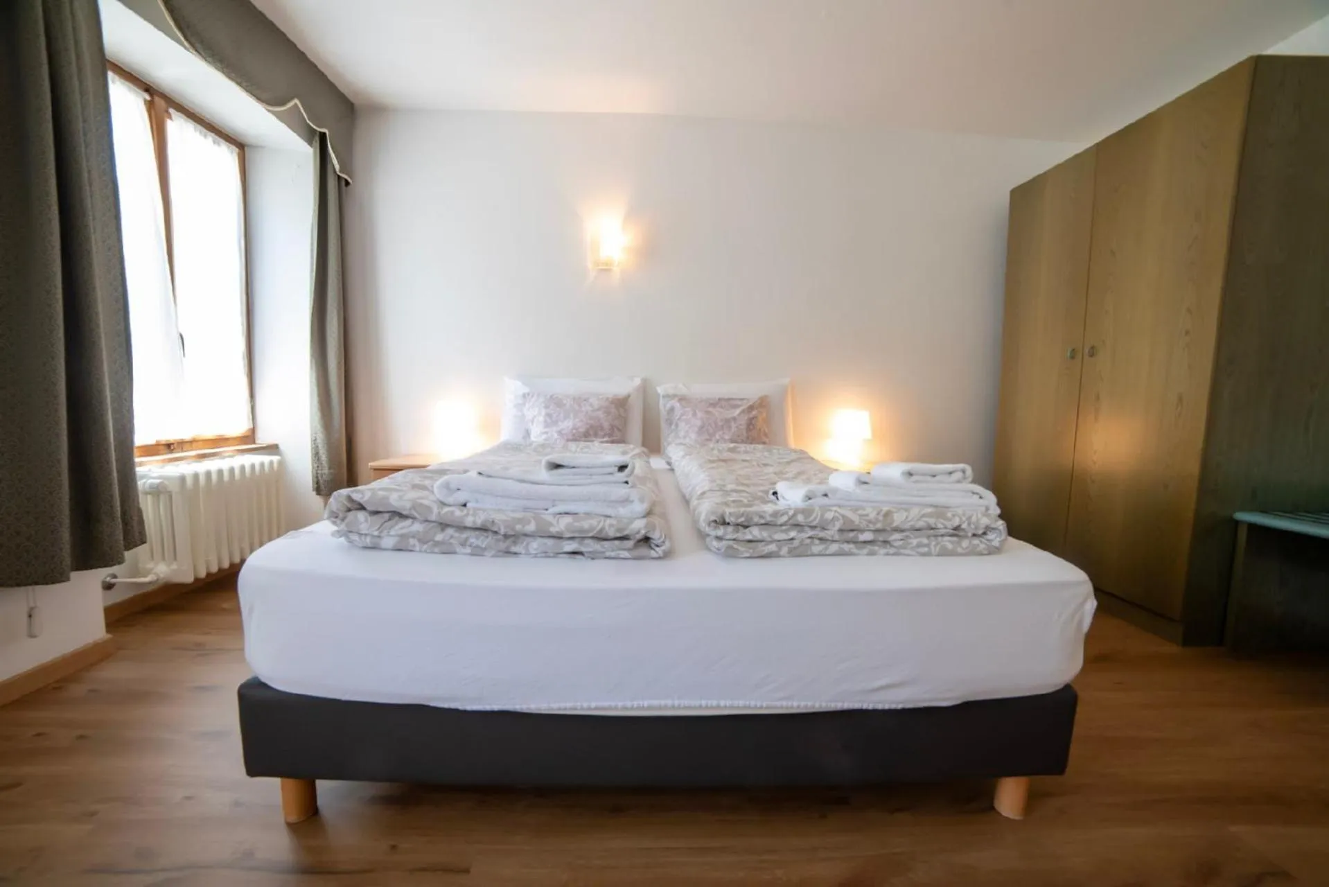 Bed in Hotel Des Alpes - Restaurant & Pizzeria