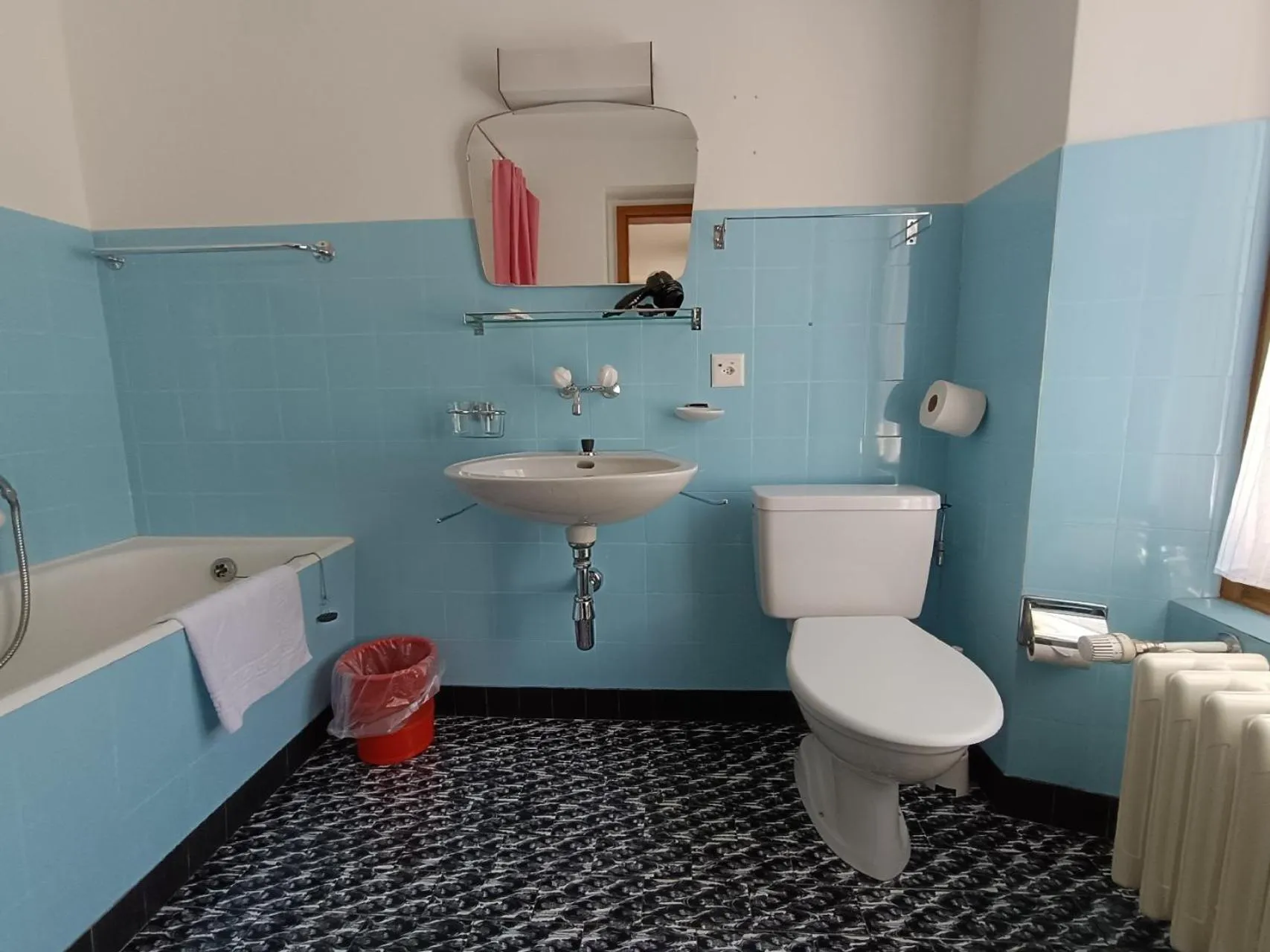 Hotel Des Alpes - Restaurant & Pizzeria