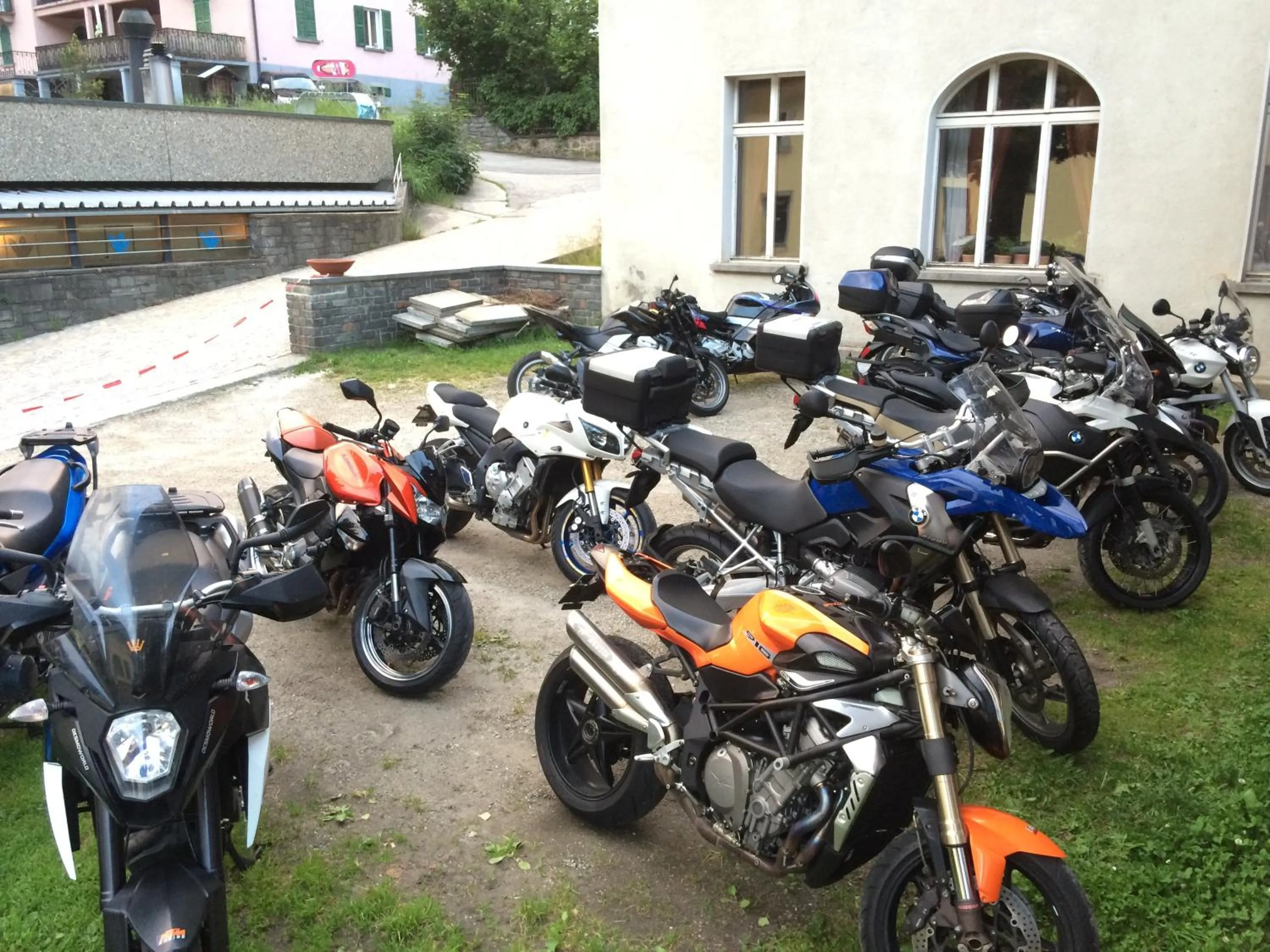 Summer in Hotel Des Alpes - Restaurant & Pizzeria